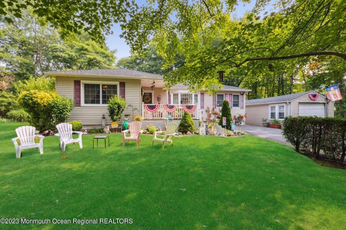 50 Trenton Lakewood Rd, Millstone Township, NJ 08510-1110