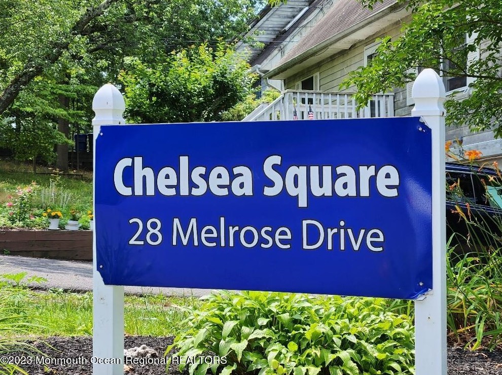 28 Melrose Dr, Toms River NJ  08753-7653 exterior