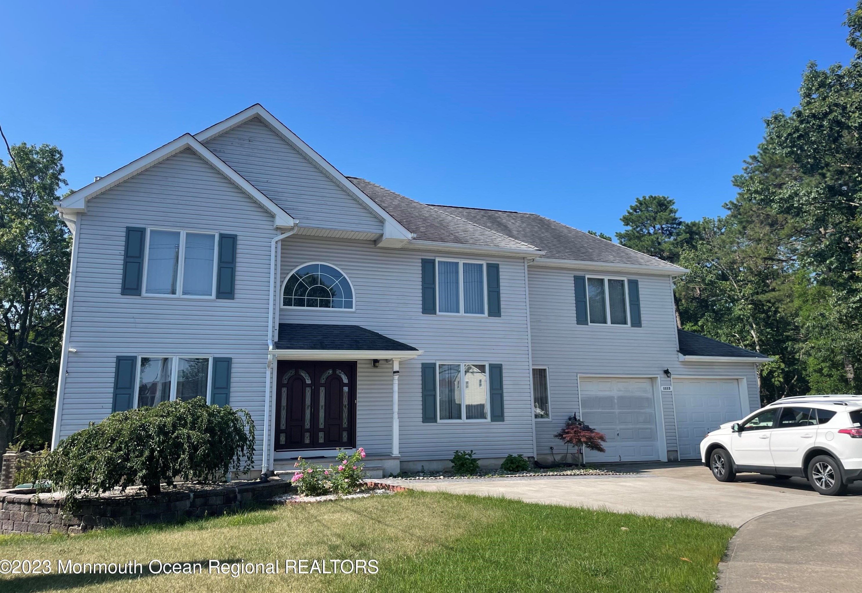 1113 Bay Ave, Toms River, NJ 08753-3705
