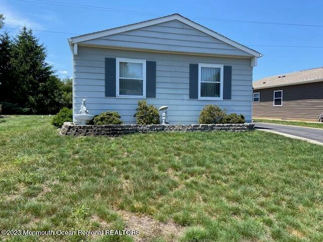 156 Torrey Pines Dr, Toms River, NJ 08757-5724