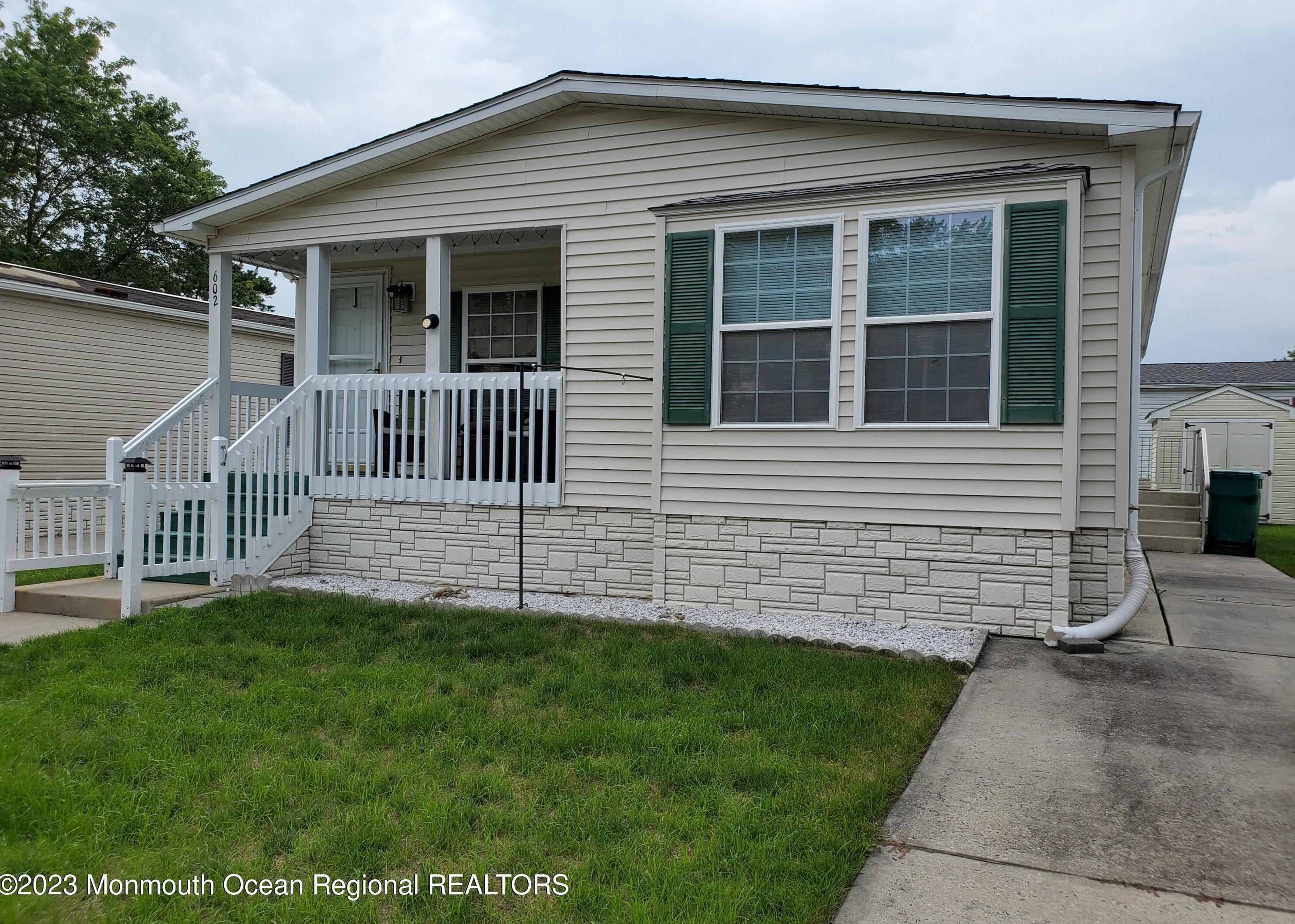 602 Walden Wy, Lakehurst, NJ 08759
