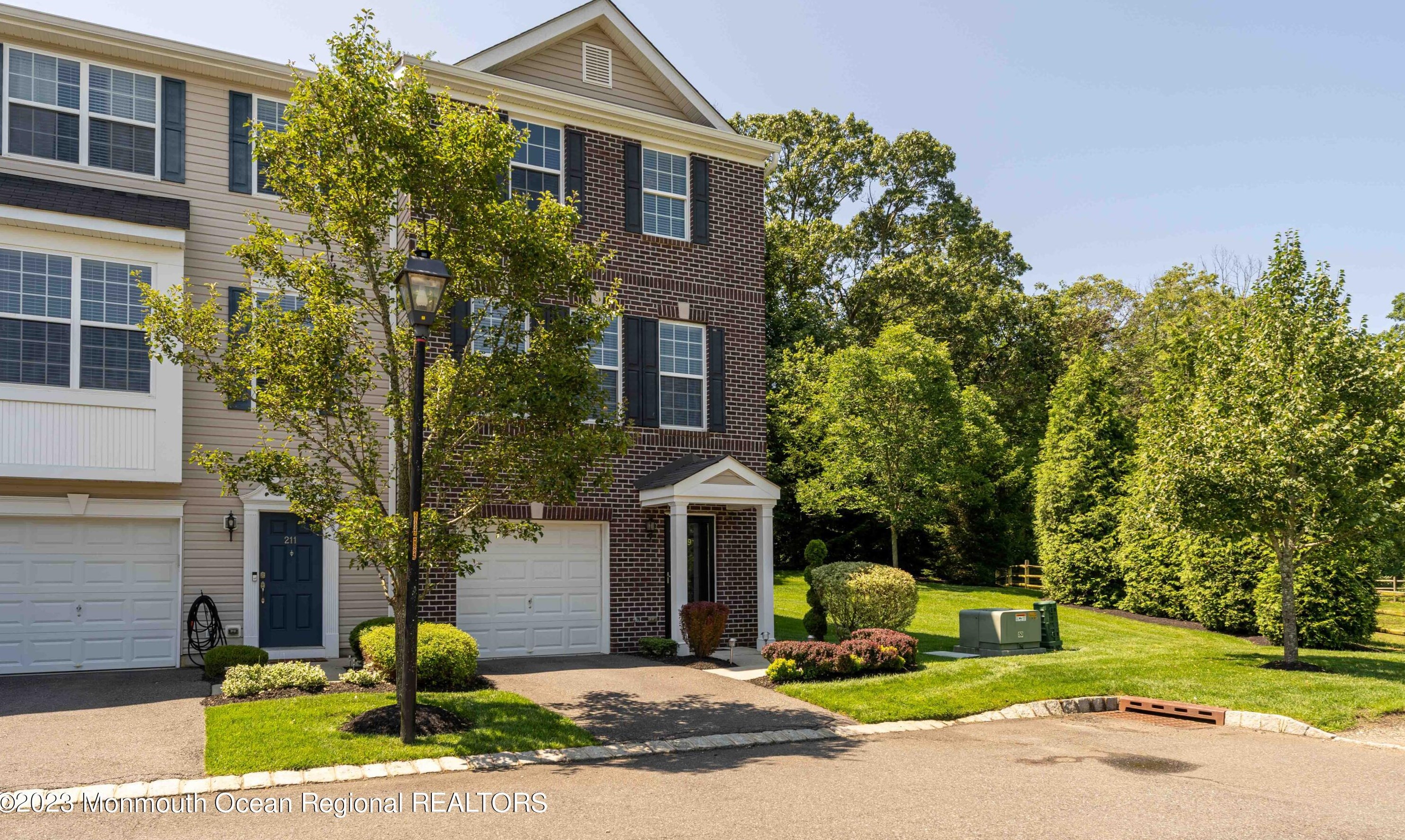 209 Chickadee Ct, East Freehold, NJ 07728-8599