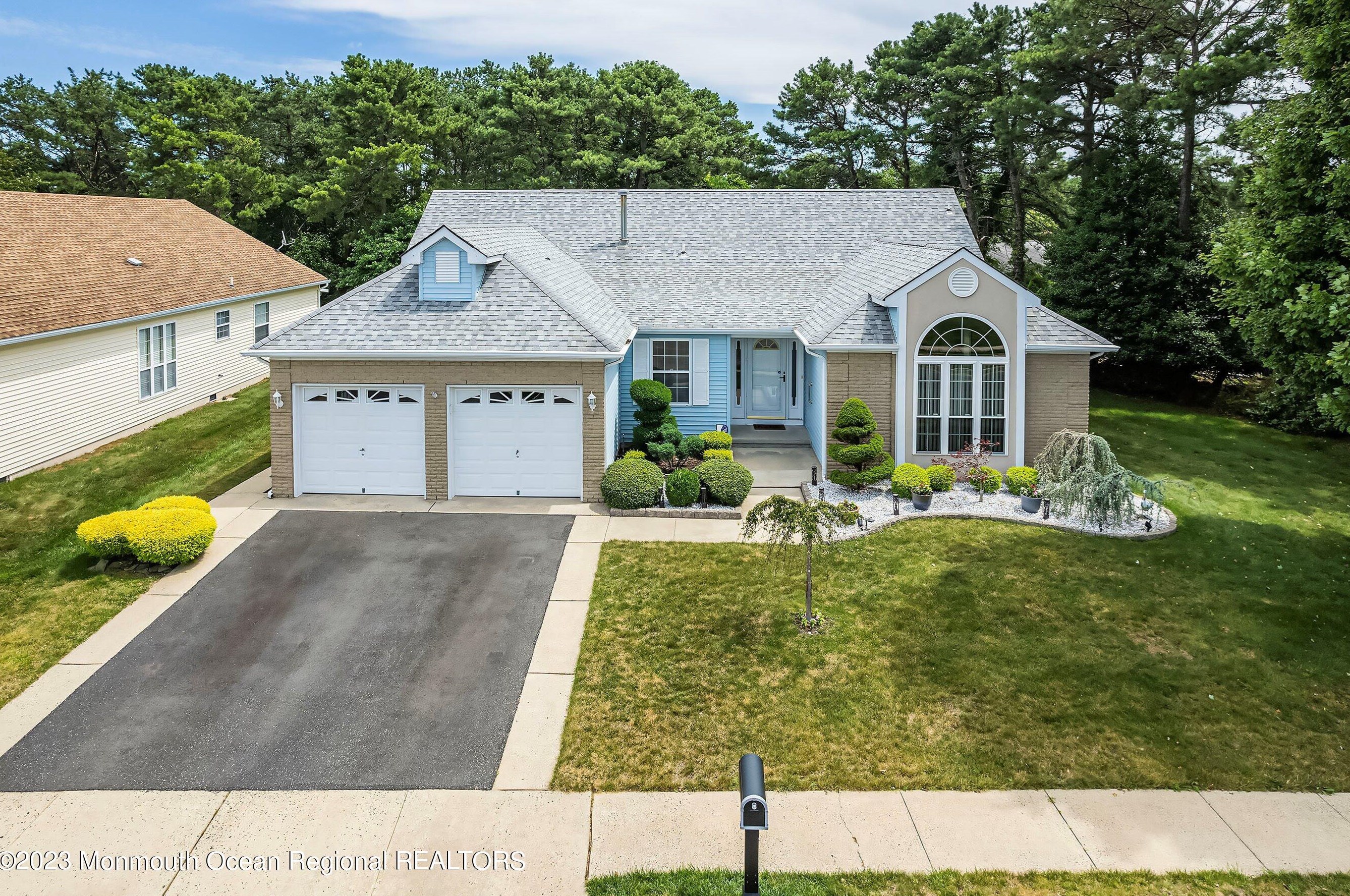 85 Woodstock Dr, Toms River, NJ 08757-6527