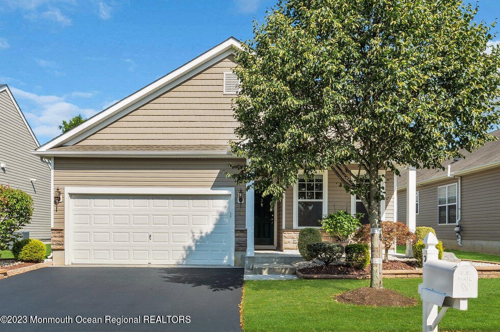 3 Denerail Rd, Millstone Township, NJ 07726-6032