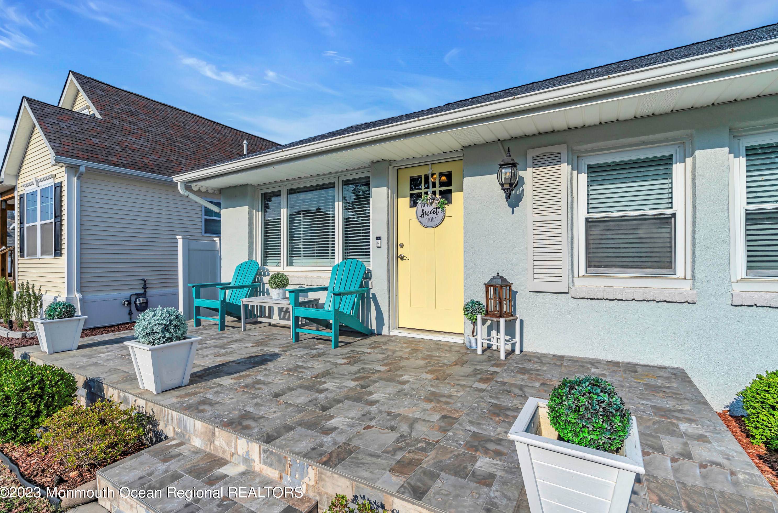 5 Pine Crest Dr, Toms River, NJ 08753-1932