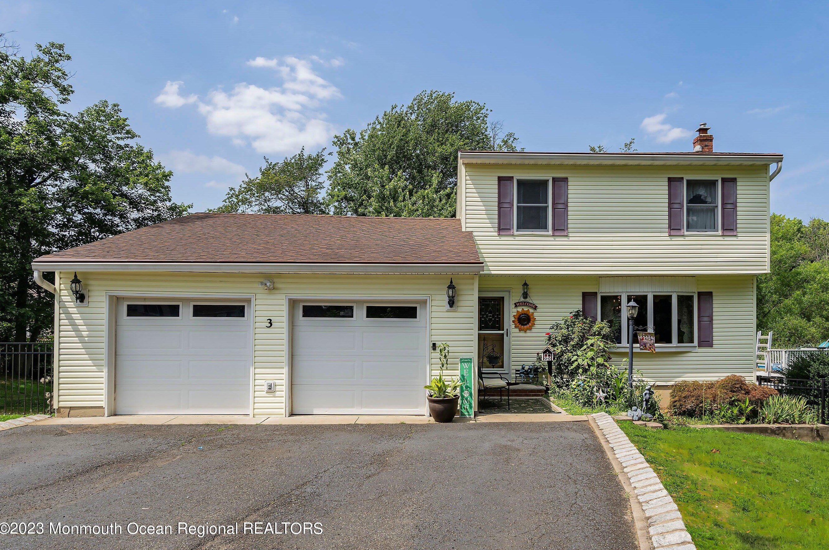 3 Kim Ct, Hazlet, NJ 07730
