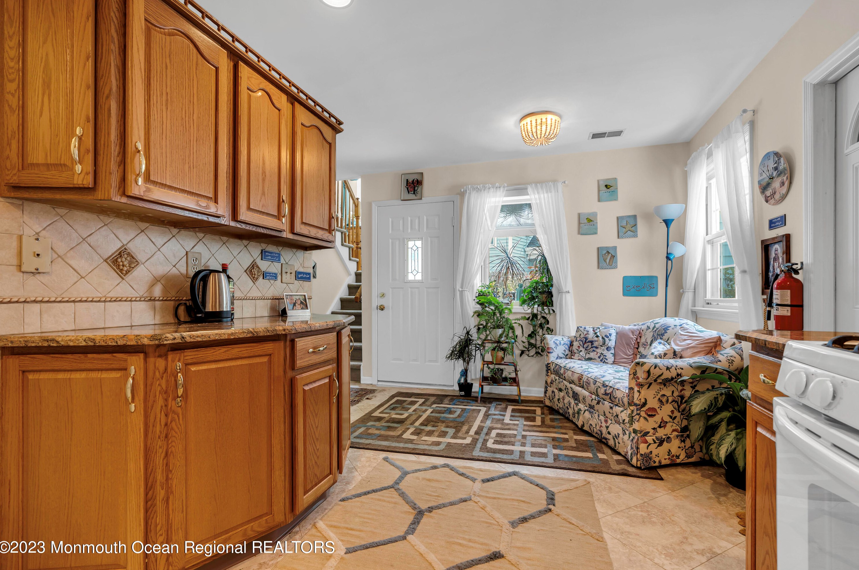 16 Whitman Ct, East Freehold, NJ 07728