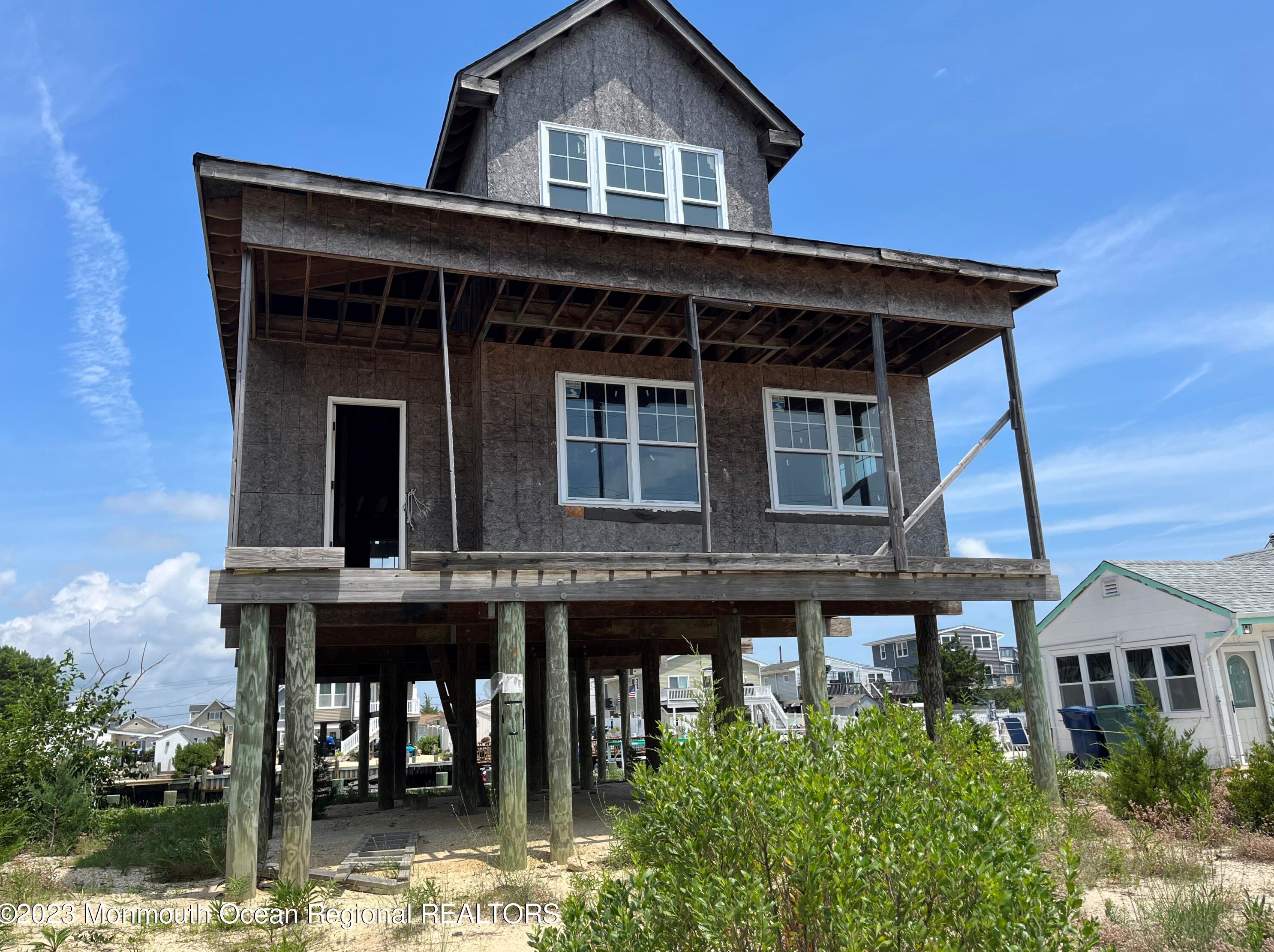 28 Navasink Dr, Tuckerton, NJ 08087-1124