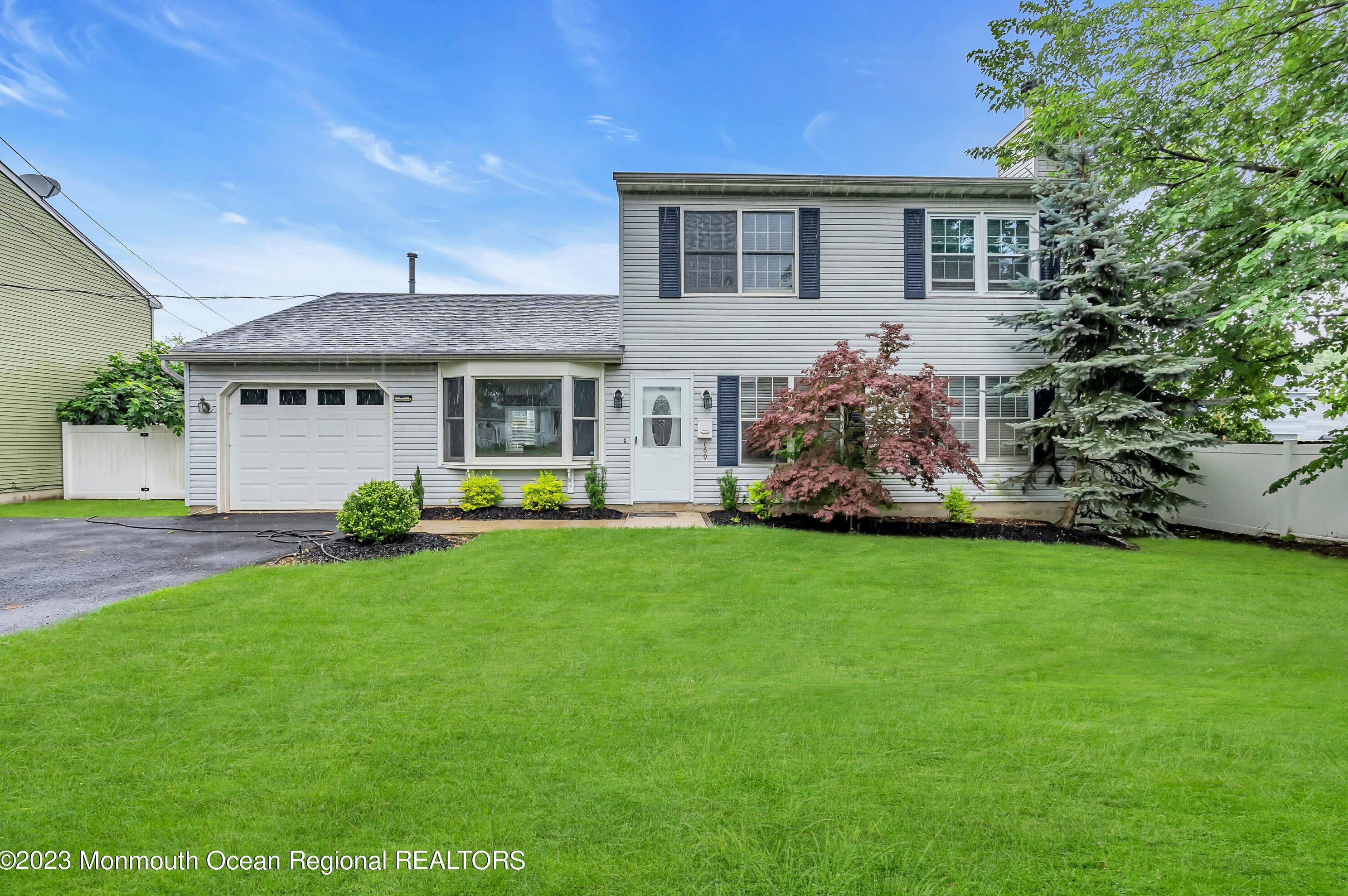169 12th St, Belford, NJ 07718