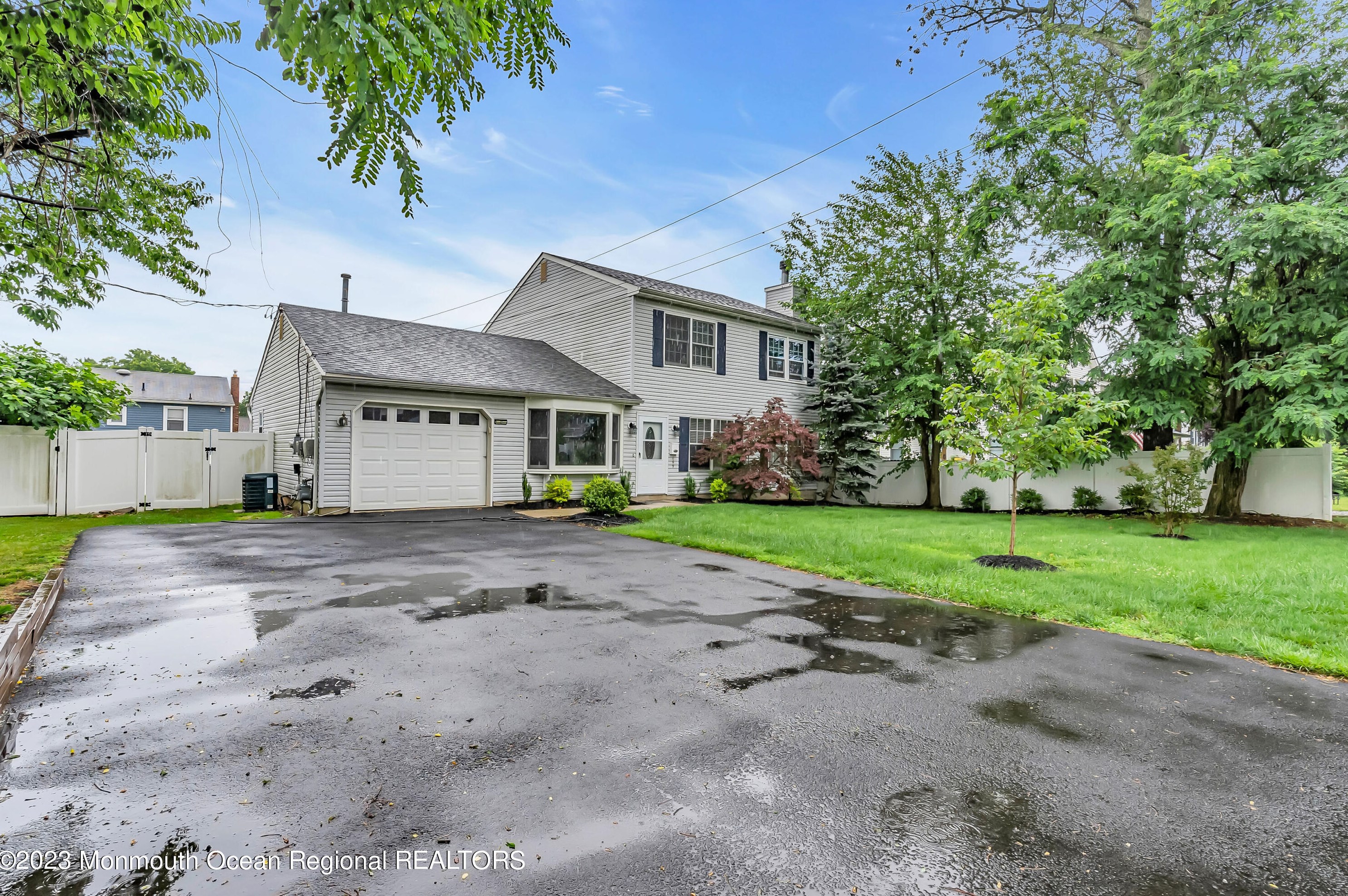 169 12th St, Belford NJ  07718-1433 exterior