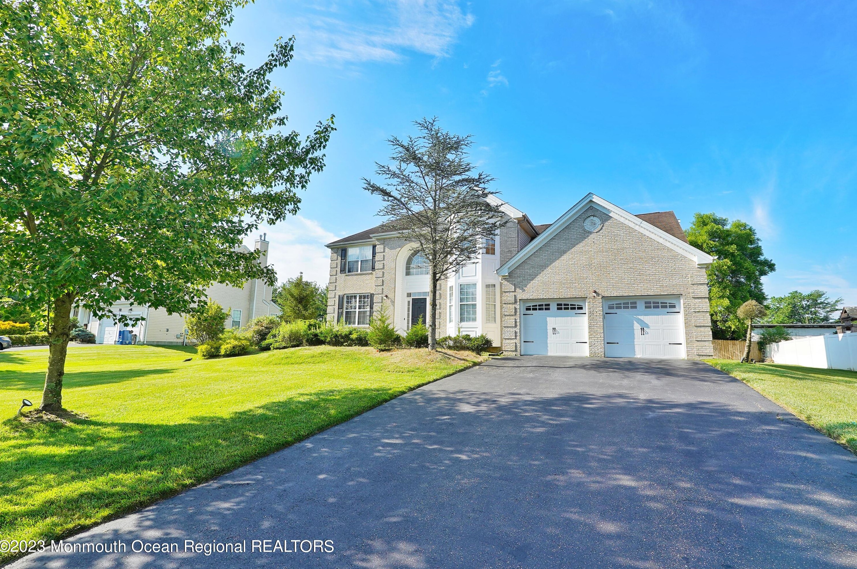 26 Victoria Cir, Jackson Twp, NJ 08527