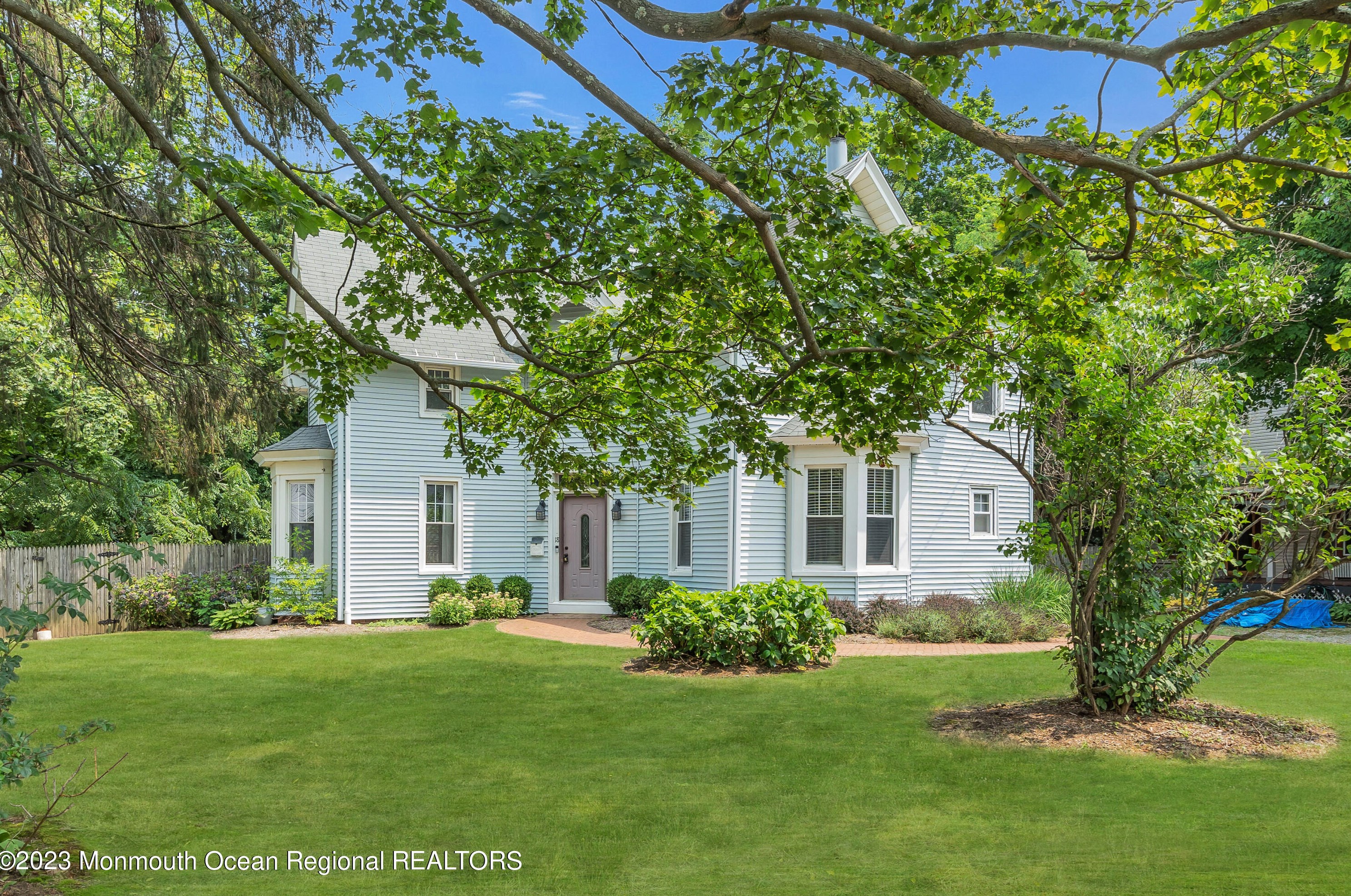 18 Middletown Ave, Atlantic Highlands, NJ 07716