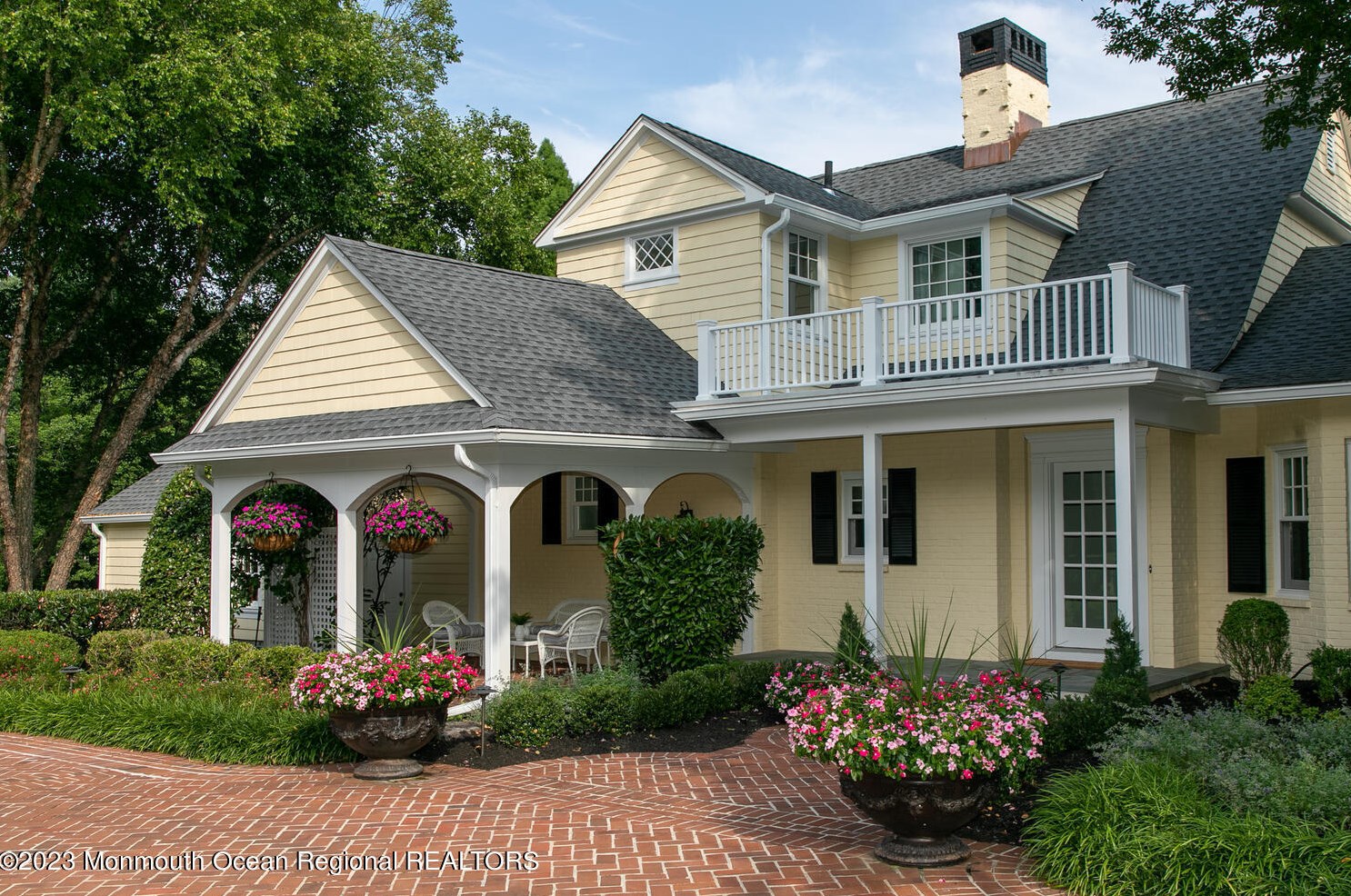 1 Laurel Ln, Locust, NJ 07760