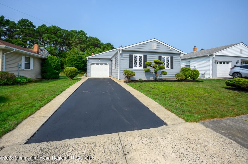 162 Davenport Rd, Toms River, NJ 08757-6200
