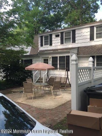 198 Elmwood Rd, Oakhurst NJ  07755-1408 exterior