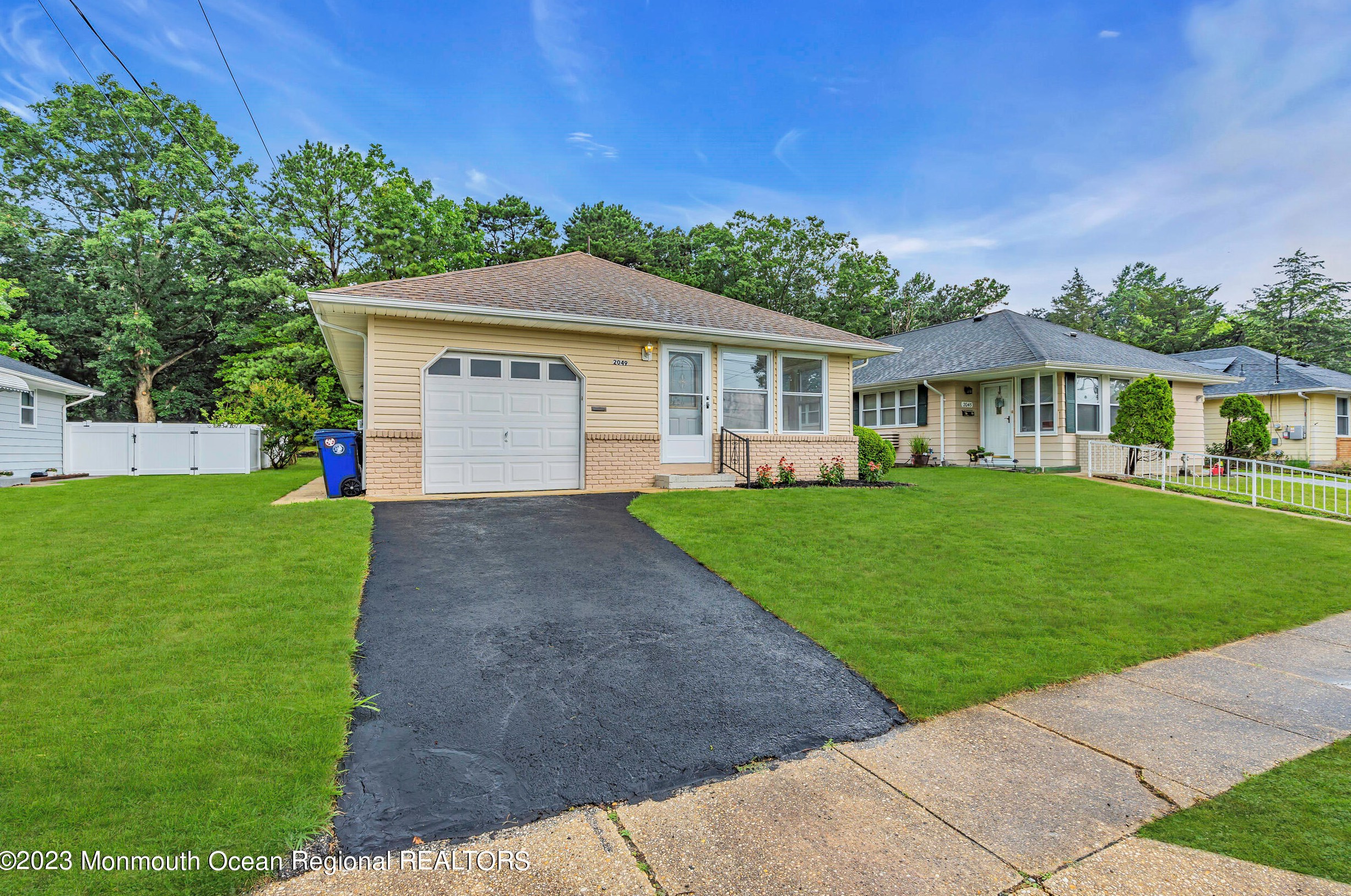 2049 Hovsons Blvd, Toms River NJ  08753-1602 exterior