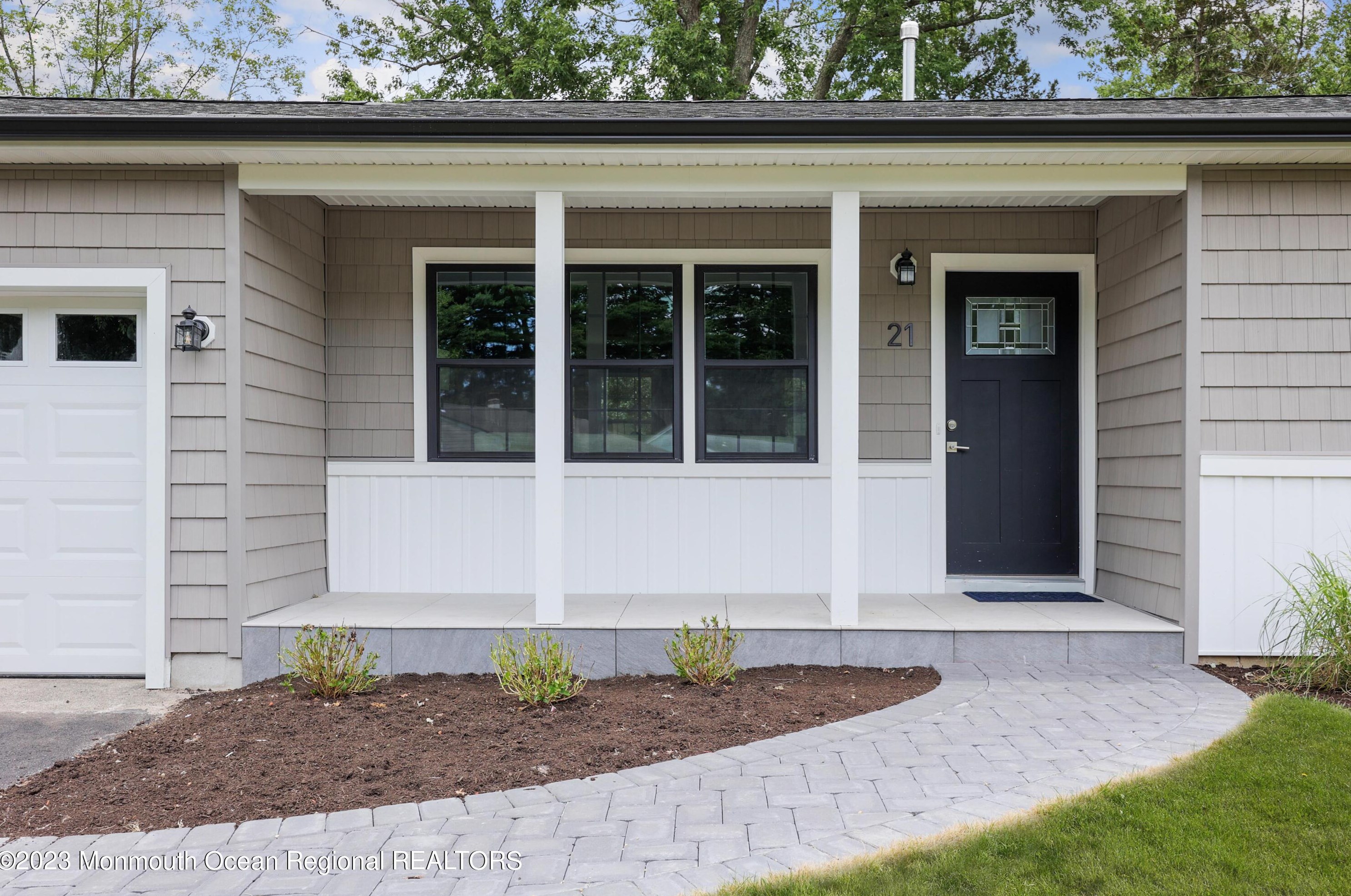 21 Stanford Dr, Toms River, NJ 08757