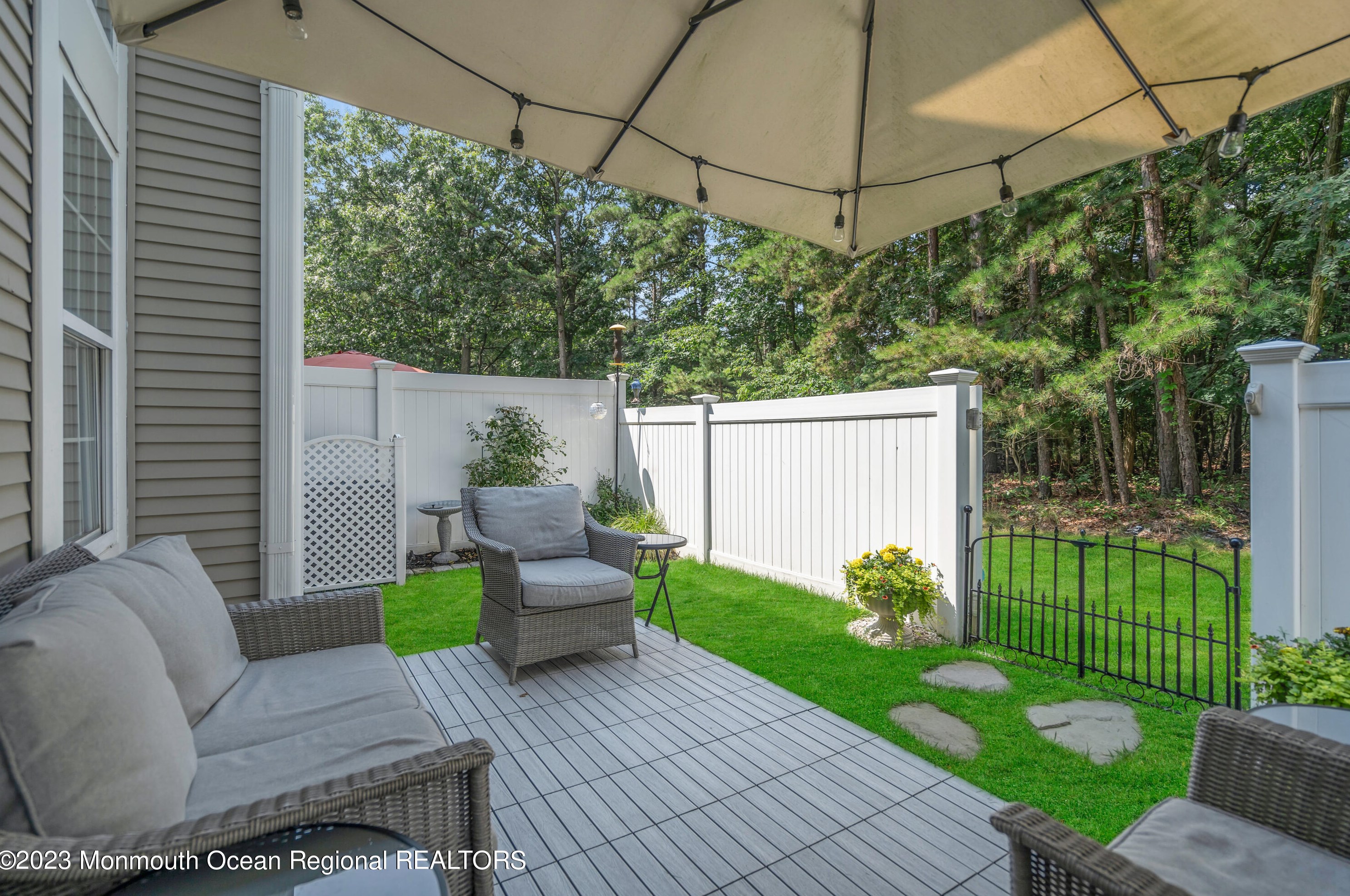 1204 King George Ln, Toms River NJ 08753-3366 exterior