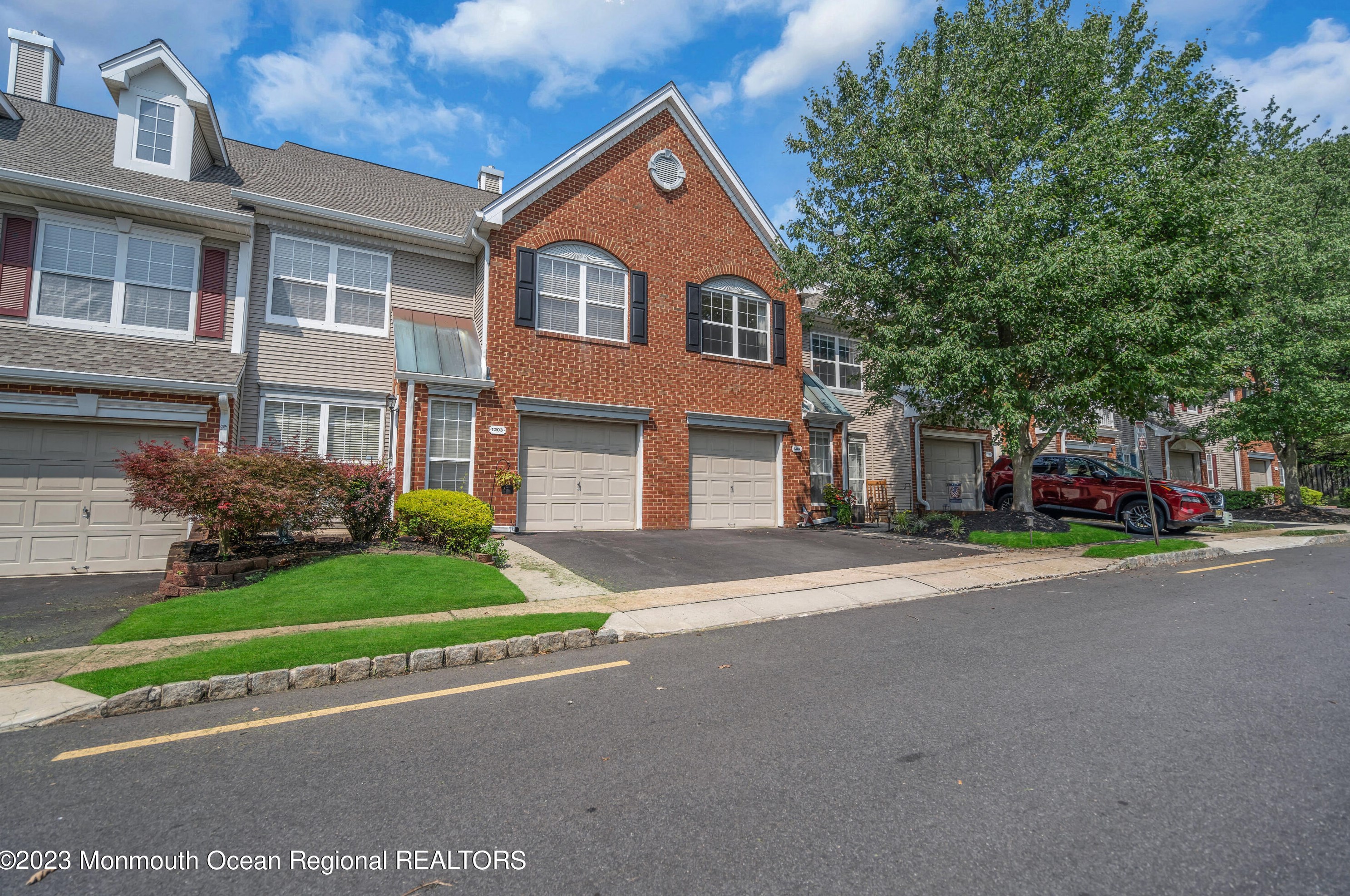 1204 King George Ln, Toms River, NJ 08753-3366