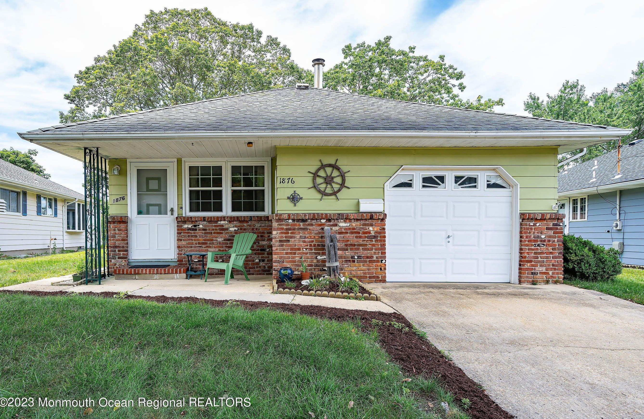 1876 Mount Juliano Ln, Toms River, NJ 08753-1552