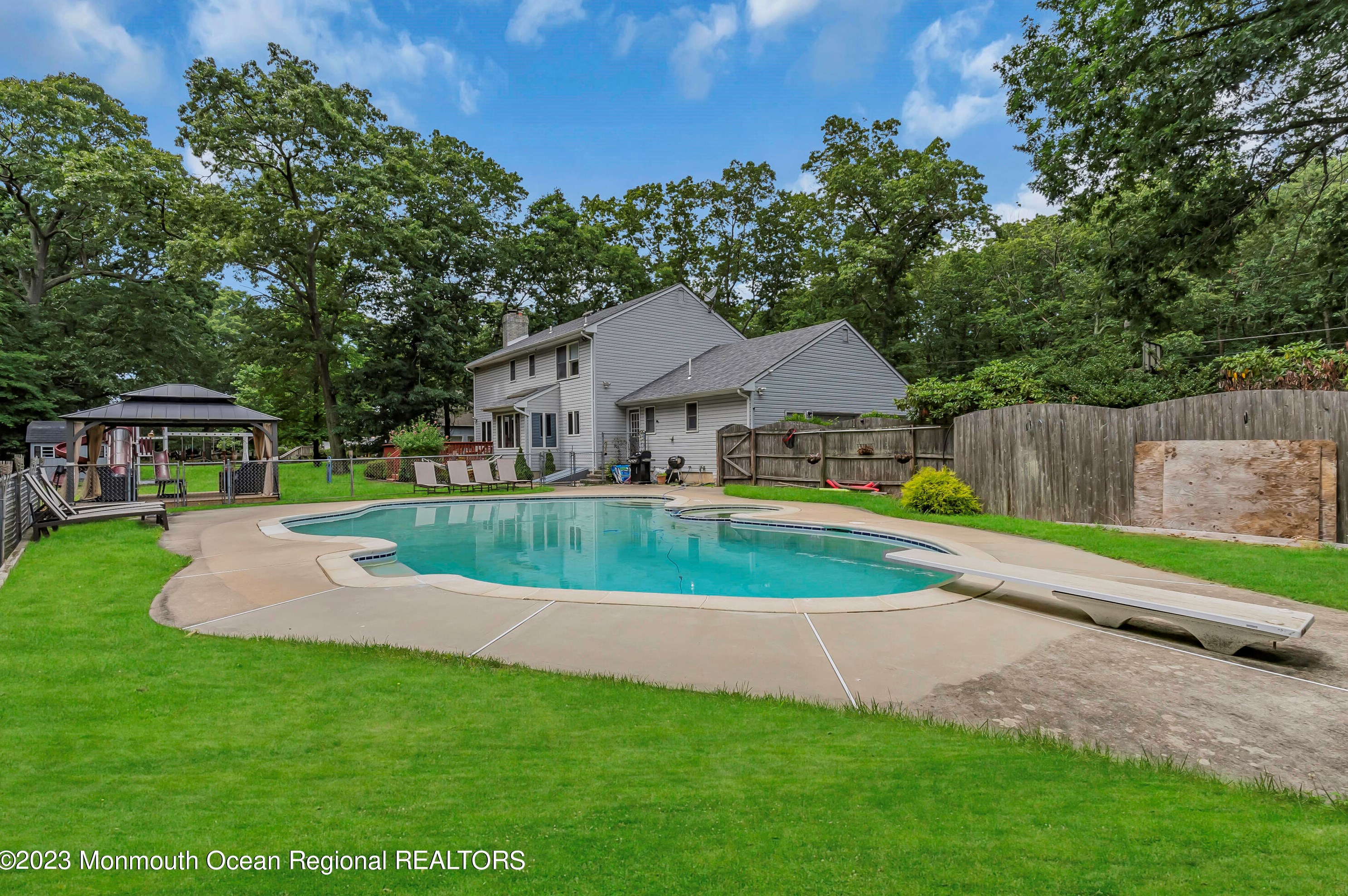 382 Old Deal Rd, Tinton Falls, NJ 07724