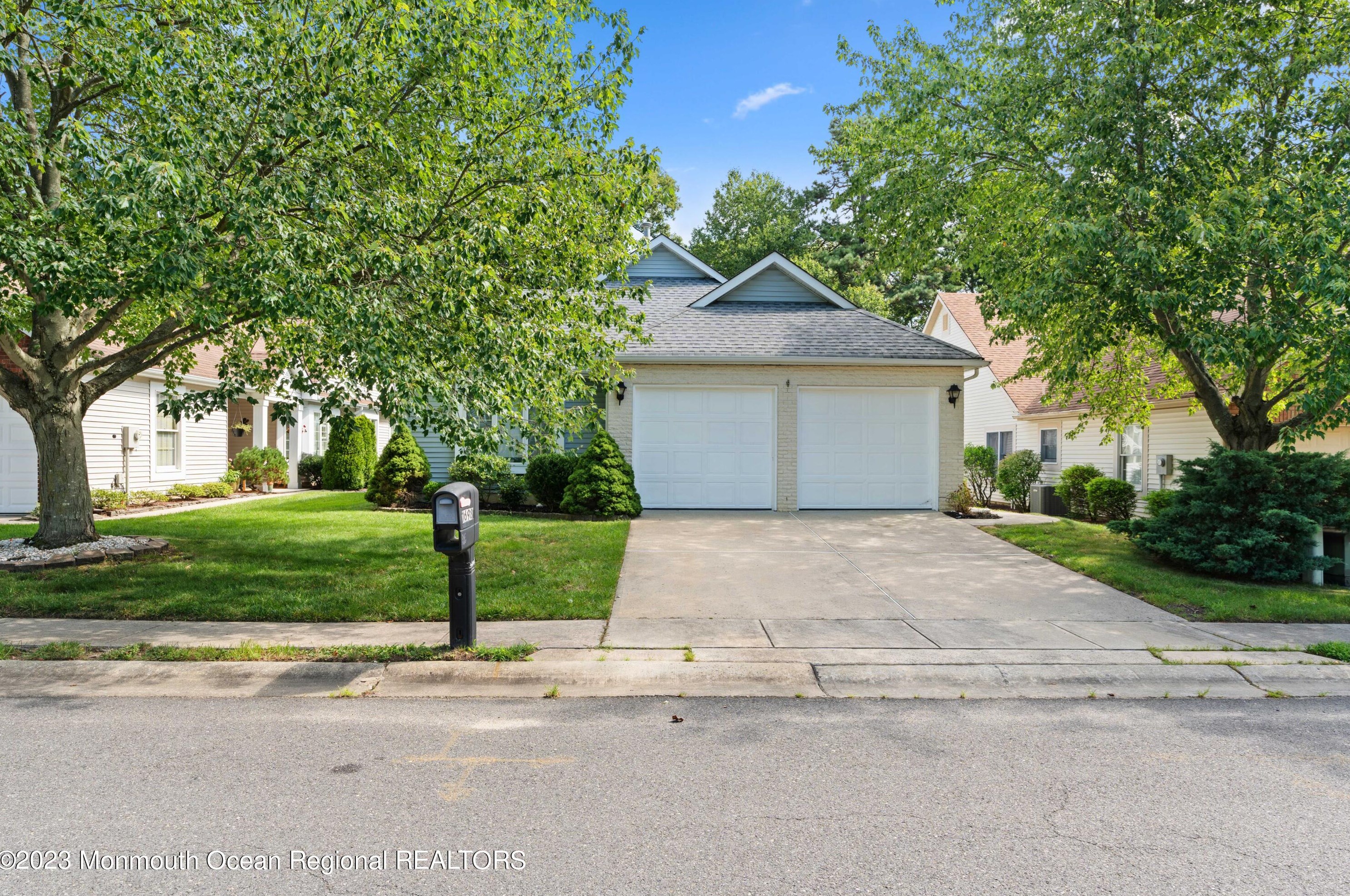 1698 Buttonwood Ave, Toms River, NJ 08755-0815