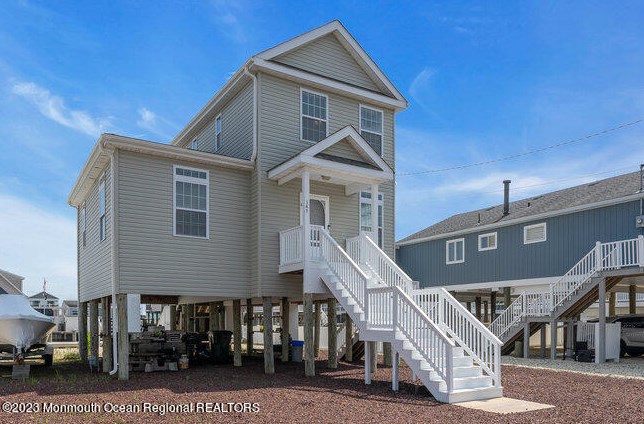 145 Flamingo Rd, Tuckerton, NJ 08087-2408