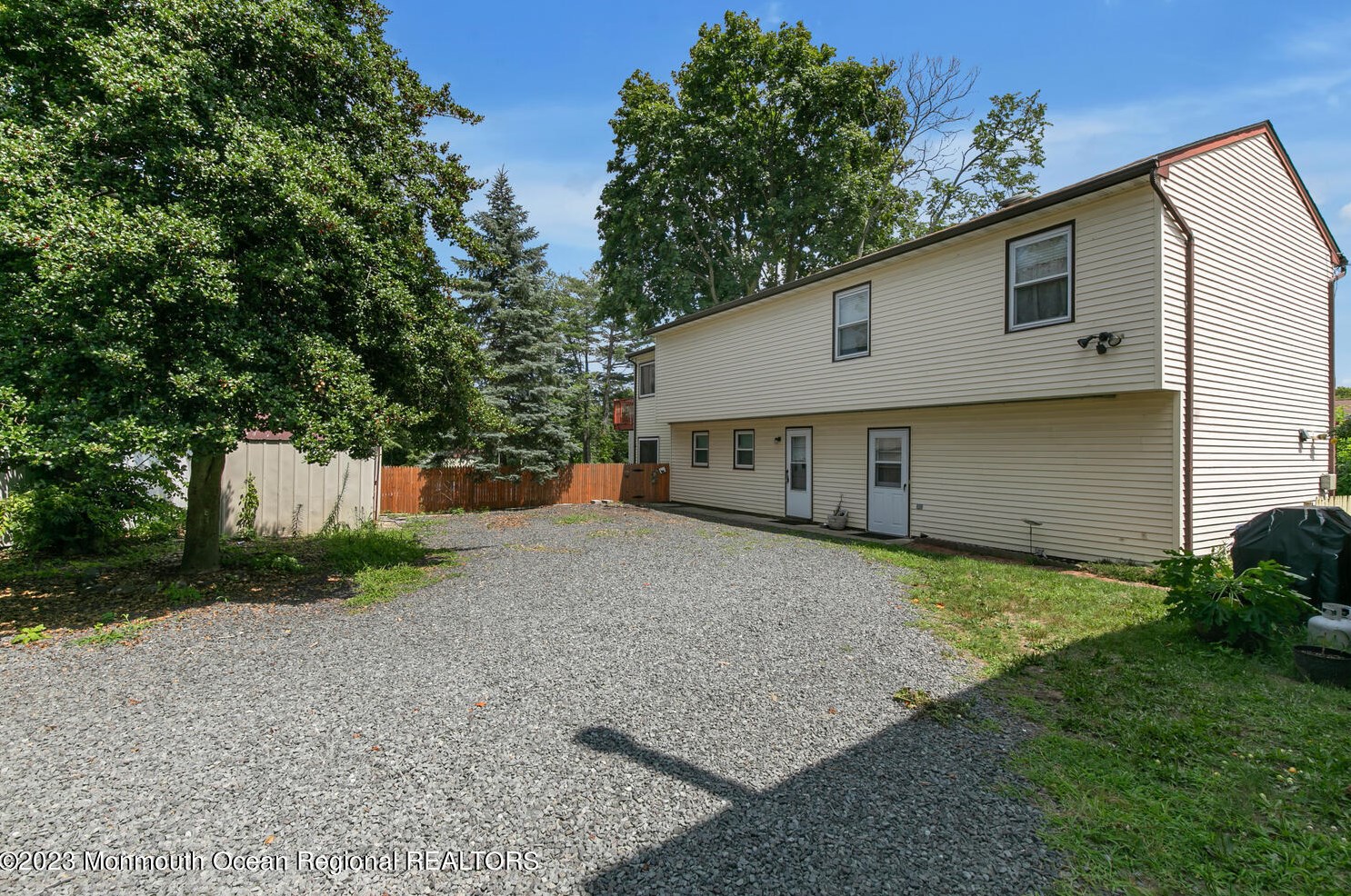 85 Fulton St, Keyport NJ  07735-1907 exterior