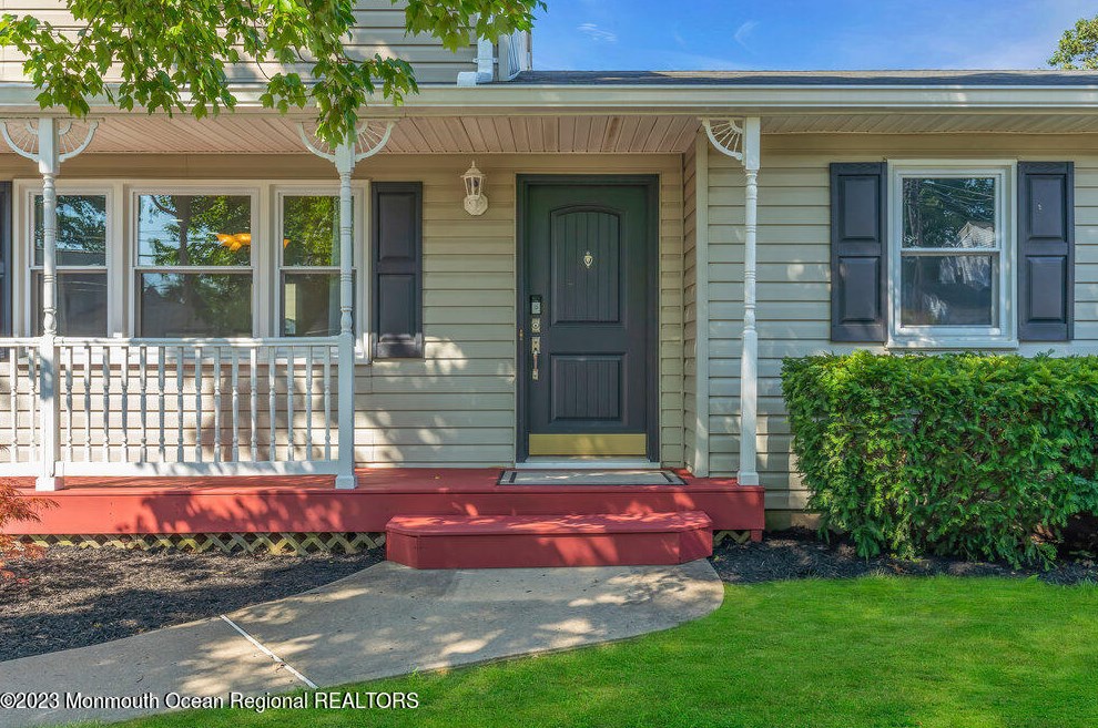 324 Tennessee Dr, Bricktown, NJ 08723