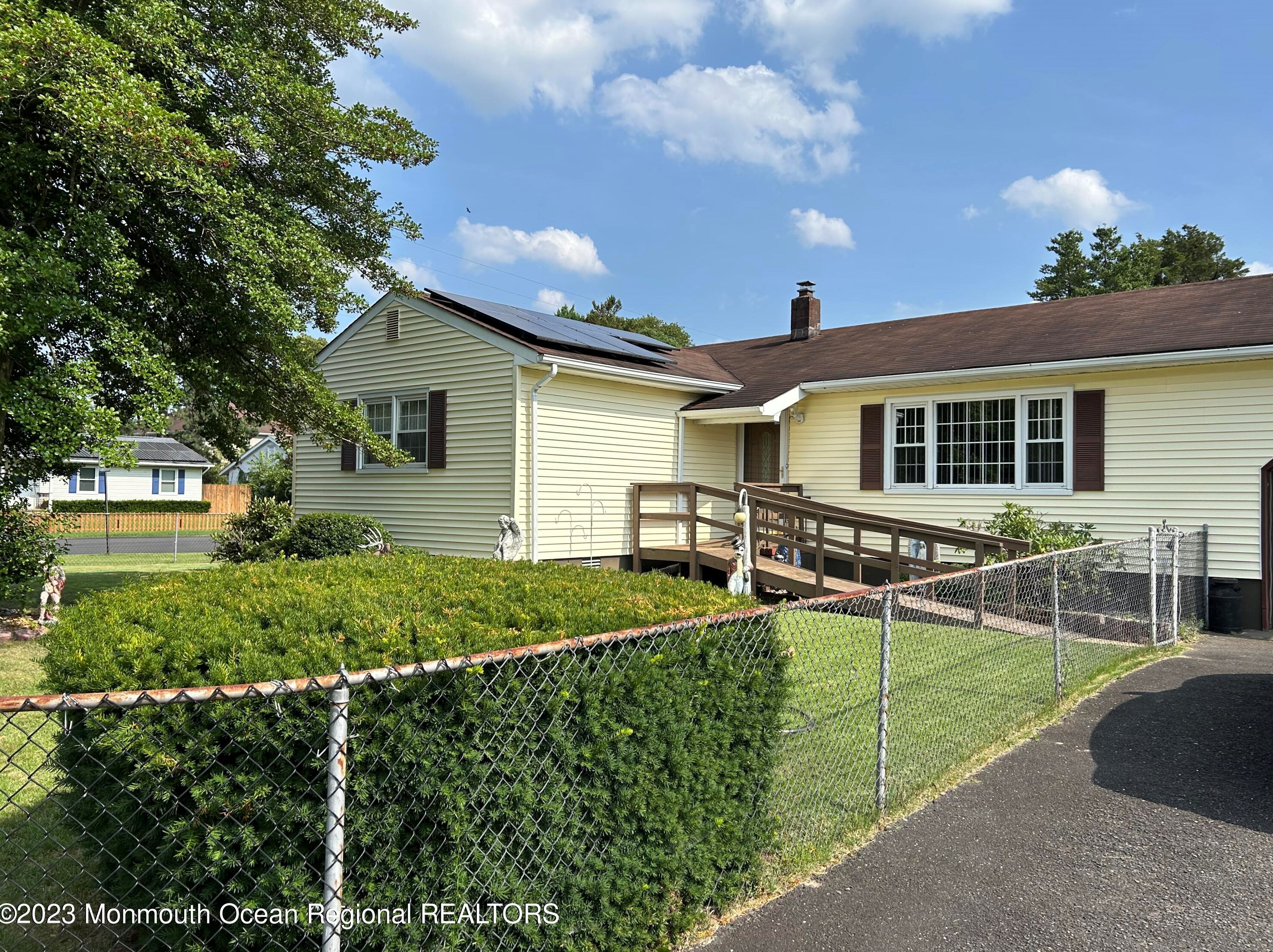 1140 Commonwealth Blvd, Toms River, NJ 08757-1931
