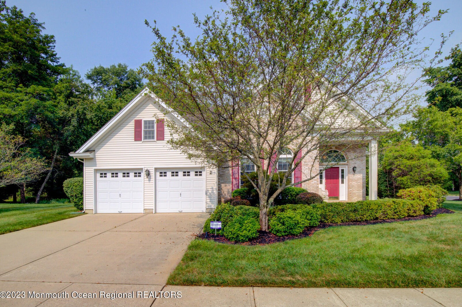 2 Marion Ct, East Freehold, NJ 07728