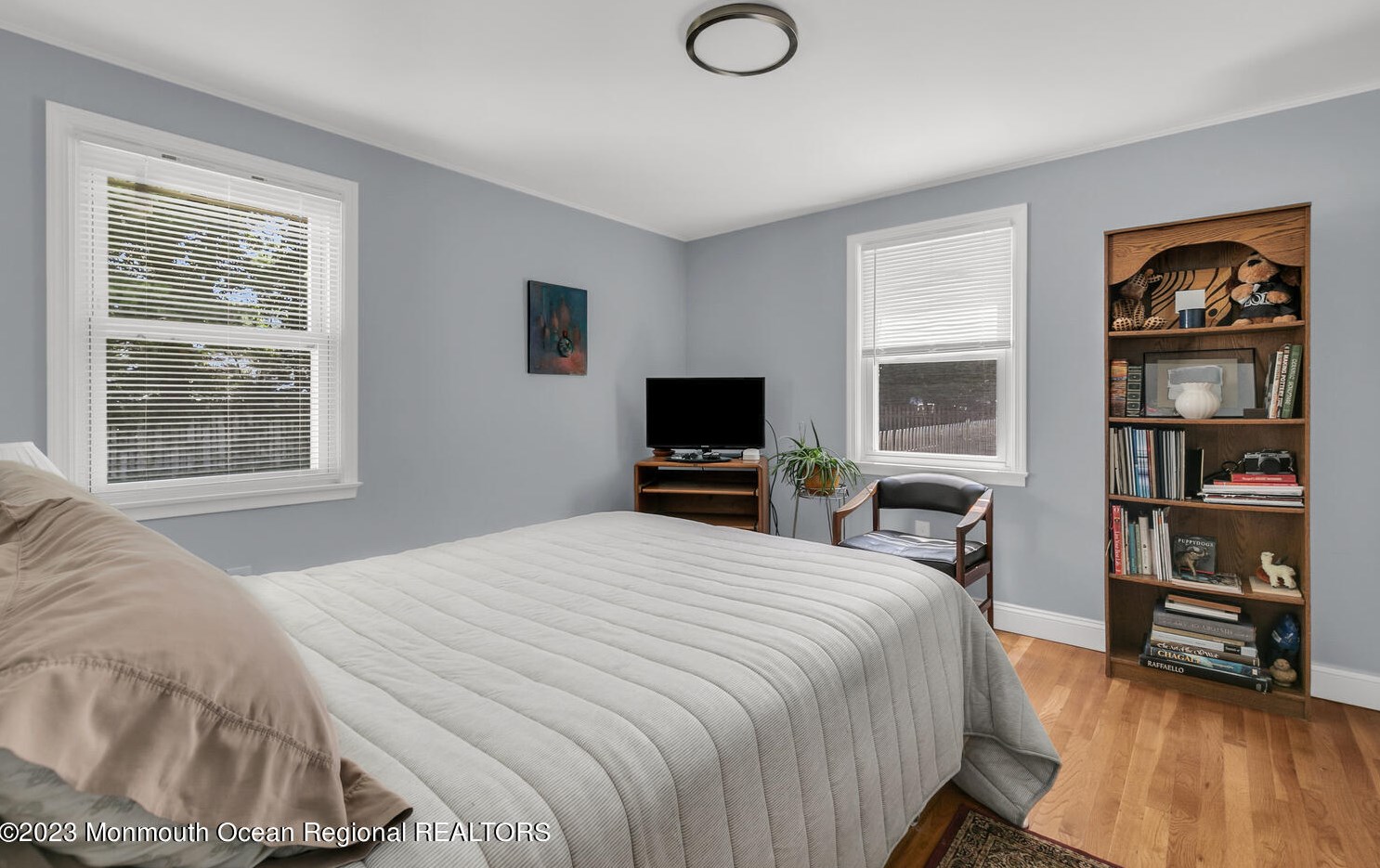 9 Wallace Ave, Oakhurst NJ 07755-1212 exterior