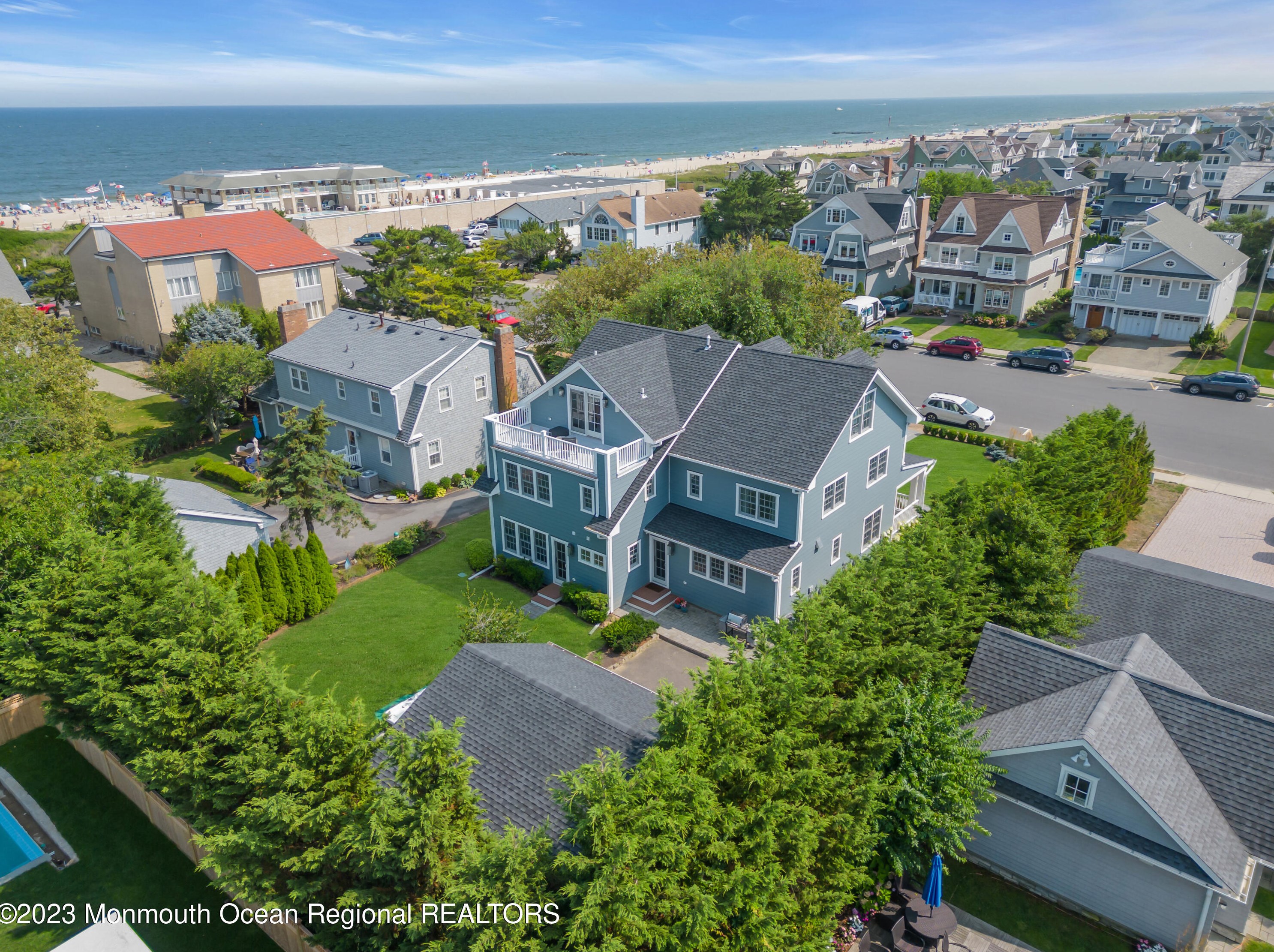 12 Atlantic Ave, Wall Township NJ 08736-1202 exterior