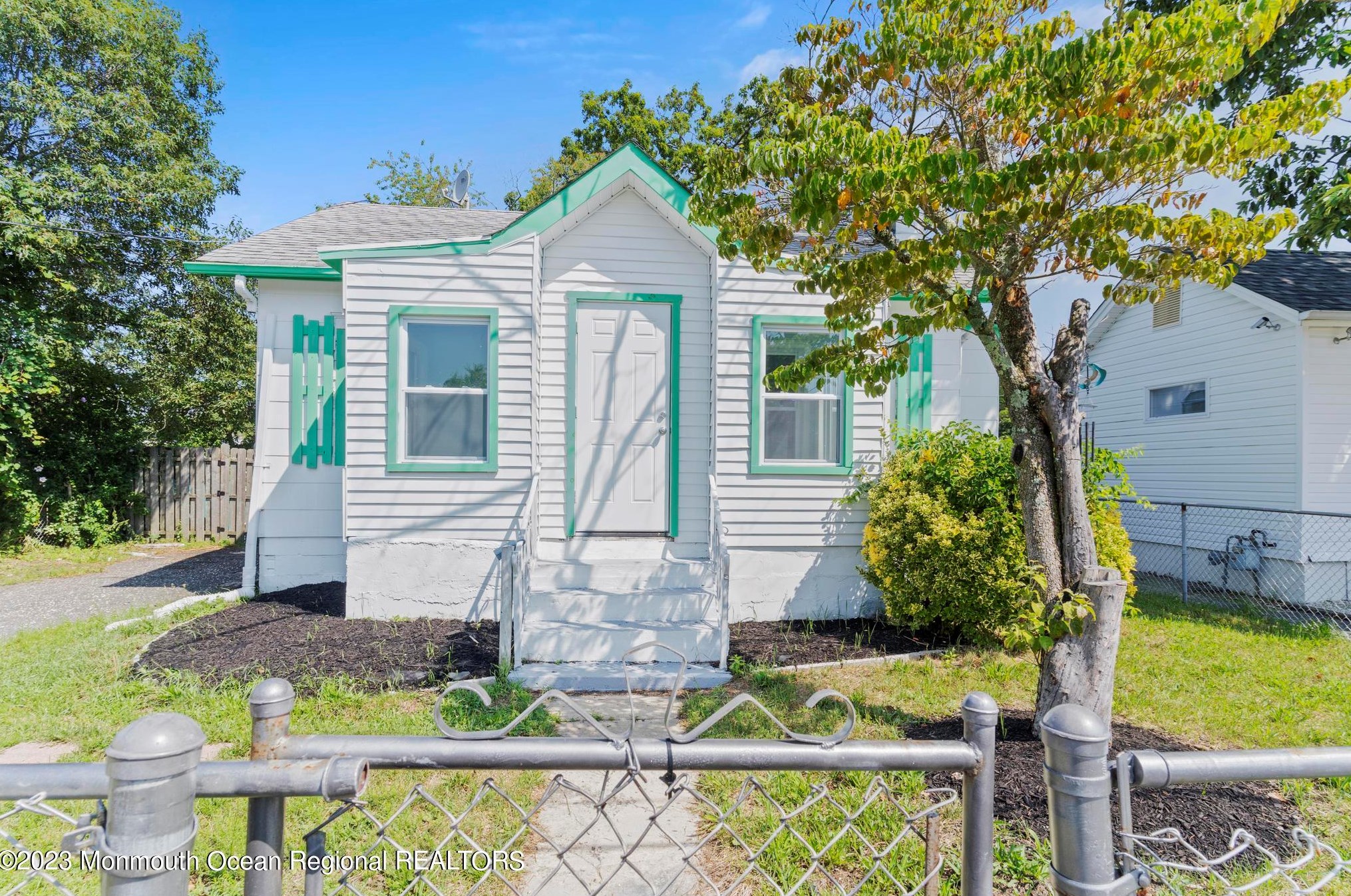 314 Harzold Rd, Lacey, NJ 08731