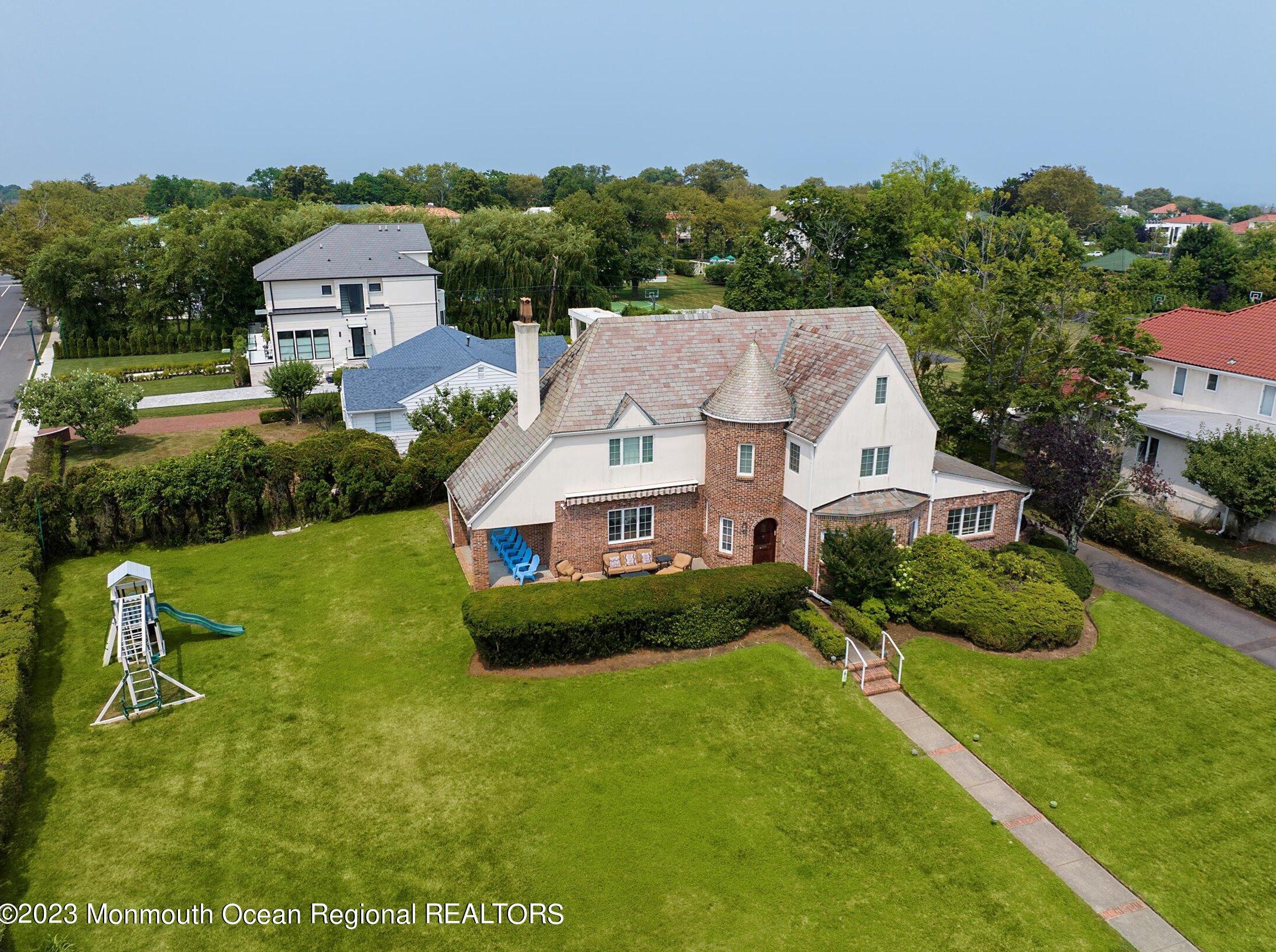 65 Parker Ave, Deal Park, NJ 07723