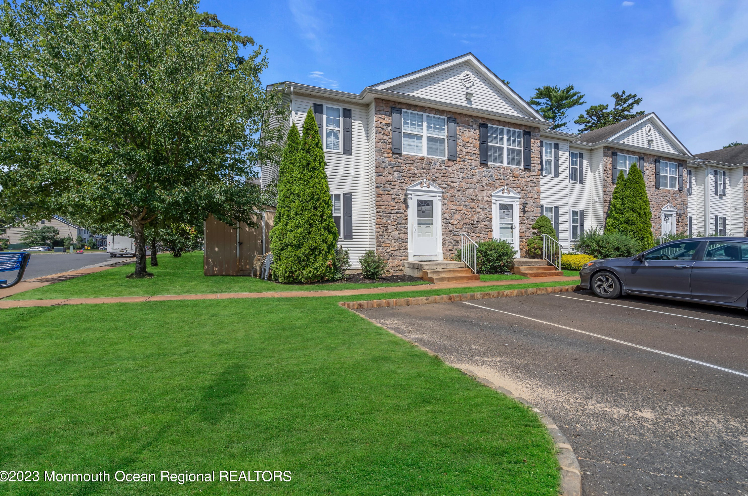 61 Aspen Ct, Lakewood, NJ 08701