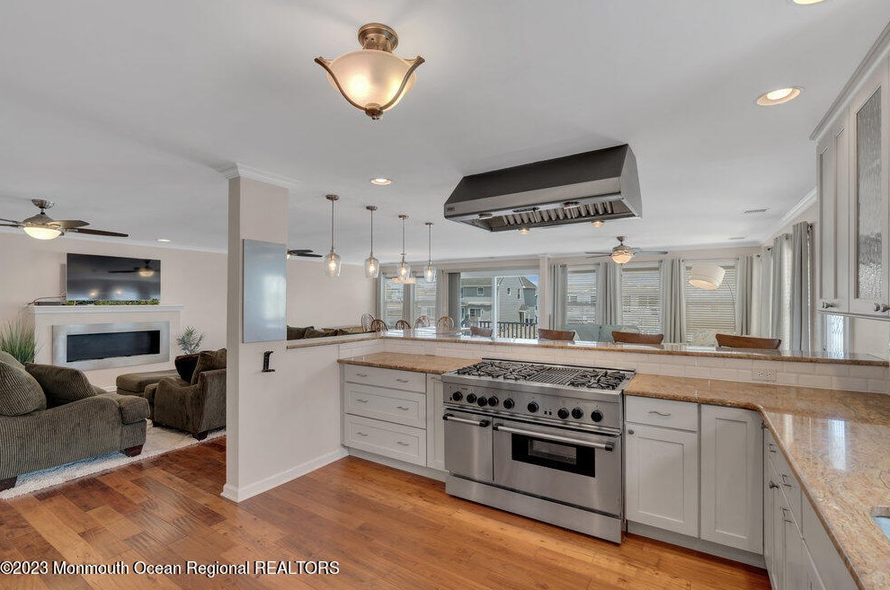 350 Cheryl Dr, Toms River, NJ 08753-2436