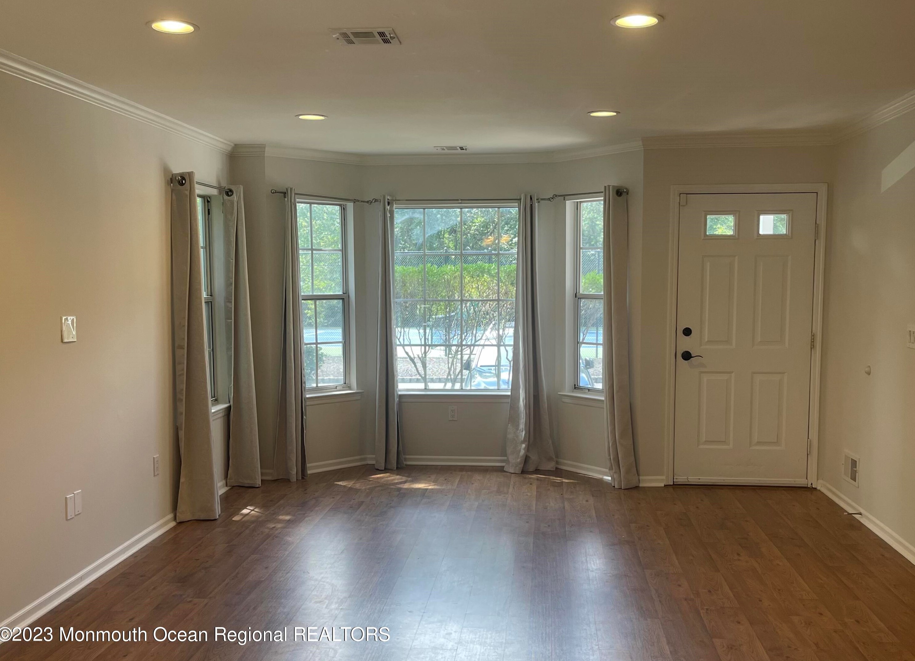 1 Canidae Ct, Wall Township, NJ 07753