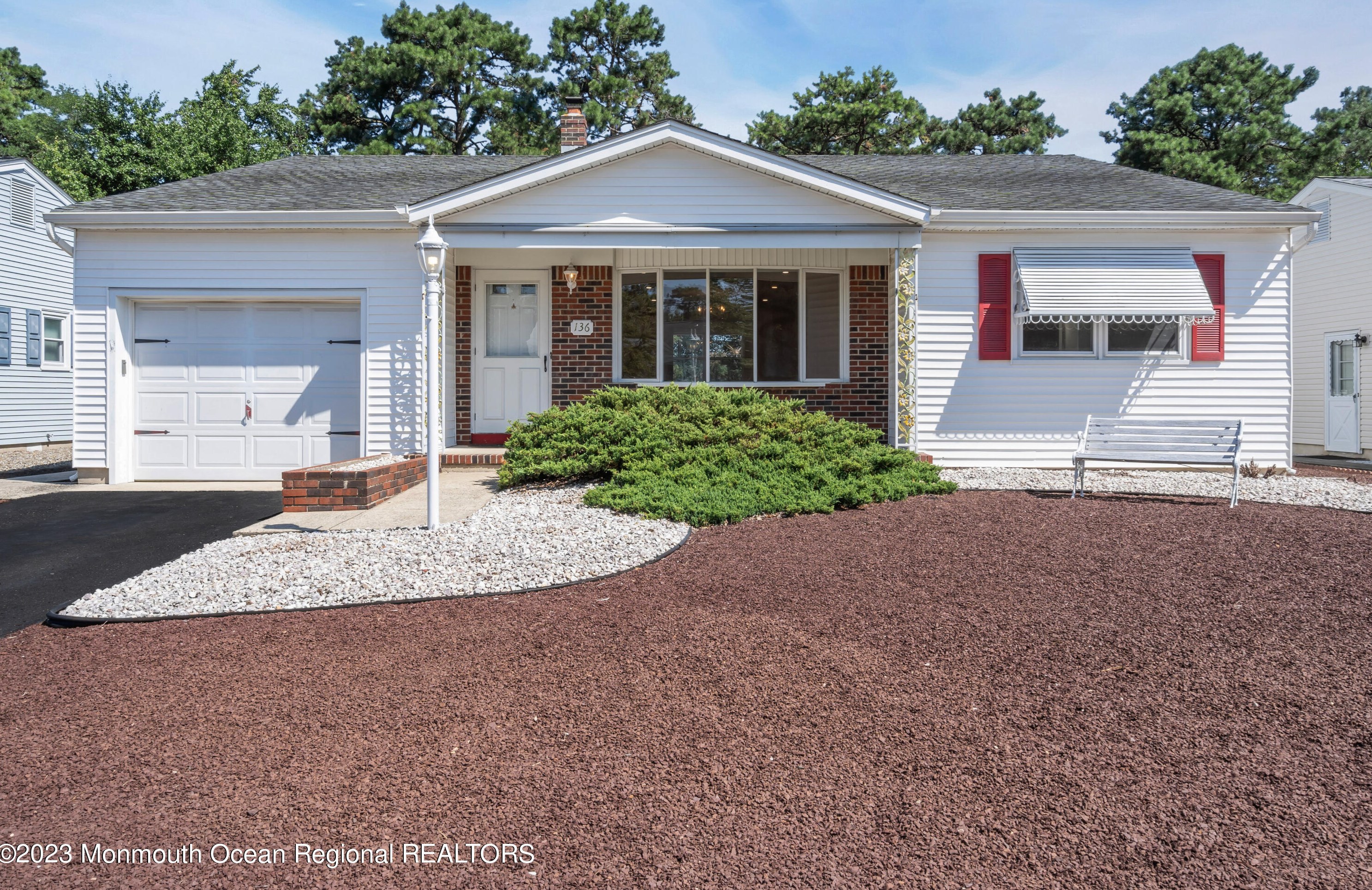 136 Castleton Dr, Toms River, NJ 08757-6304