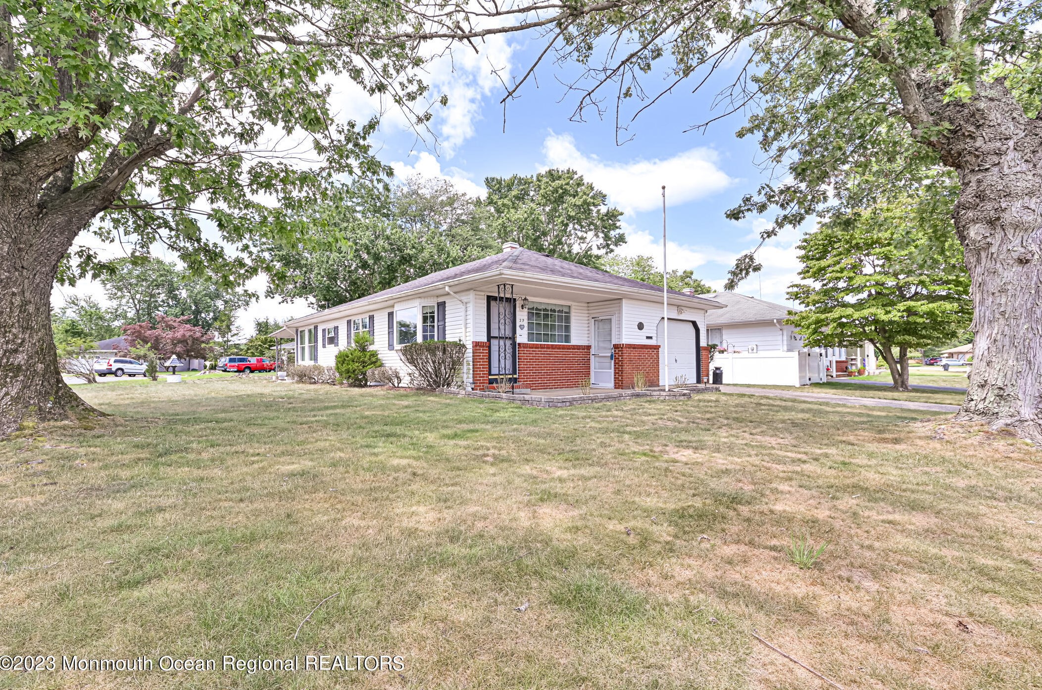 29 Barbuda St, Toms River, NJ 08757