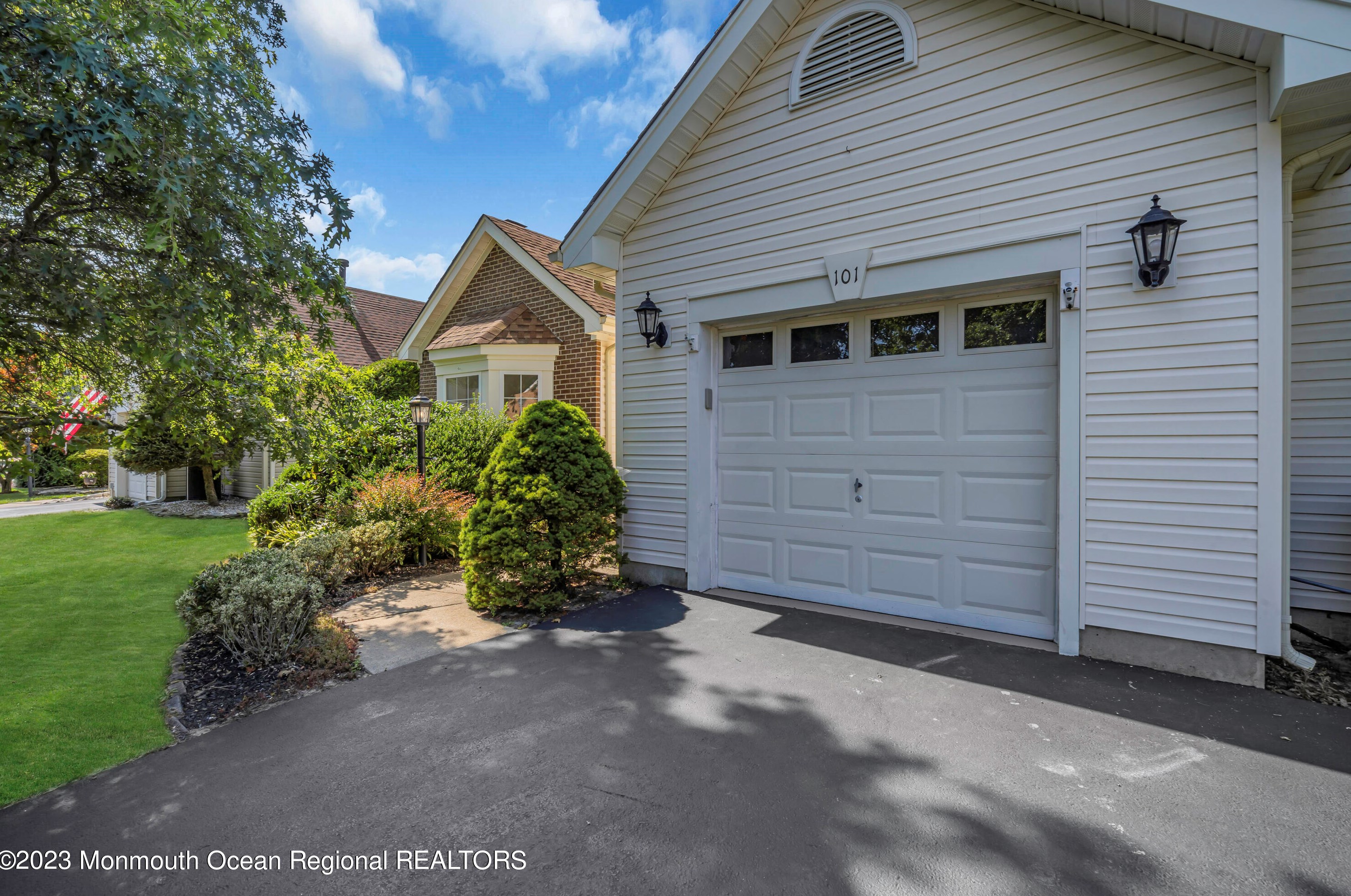 101 Sandpiper Dr, Berkeley Township, NJ 08721