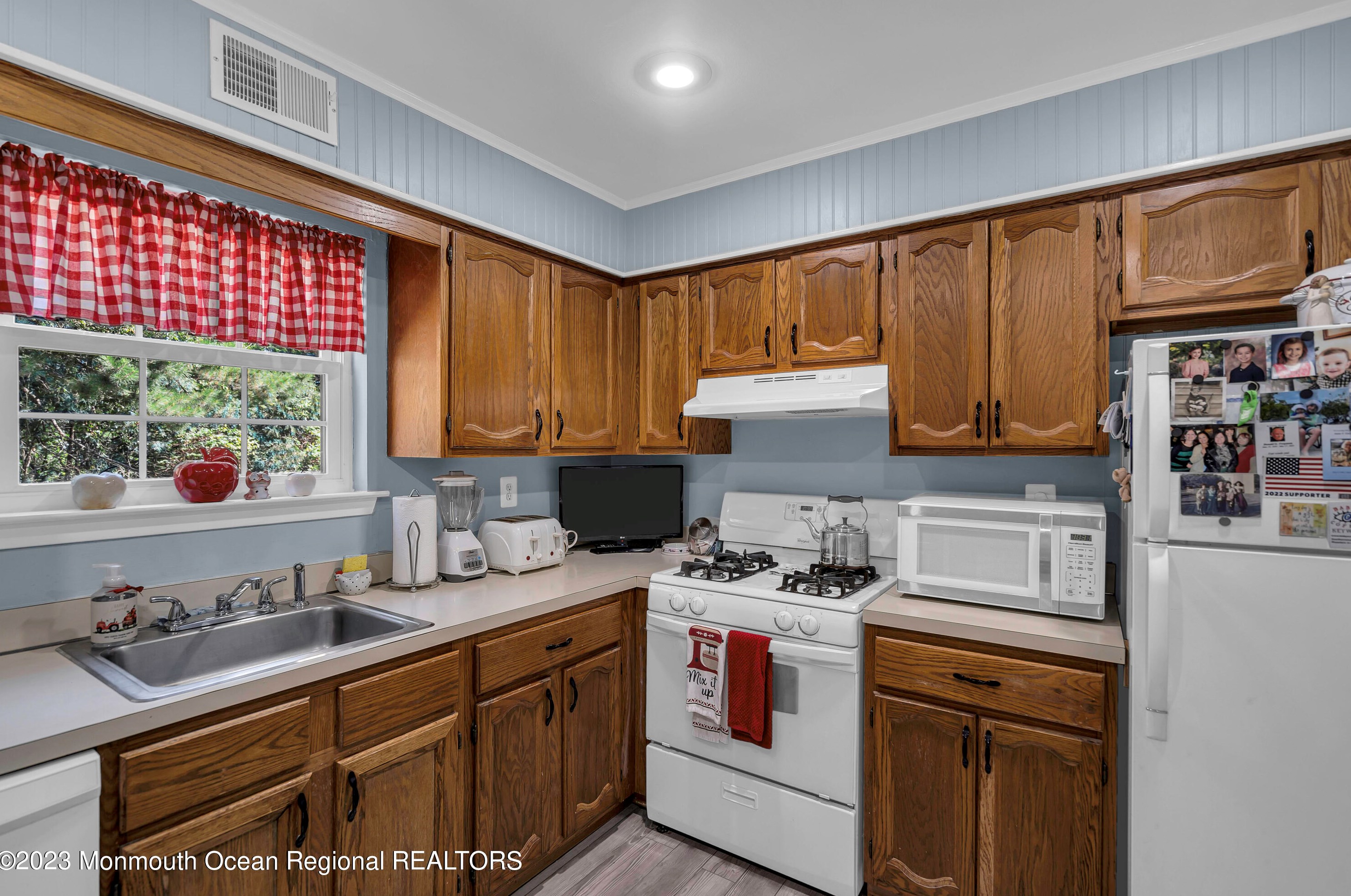 1255 Lakewood Rd, Toms River, NJ 08755
