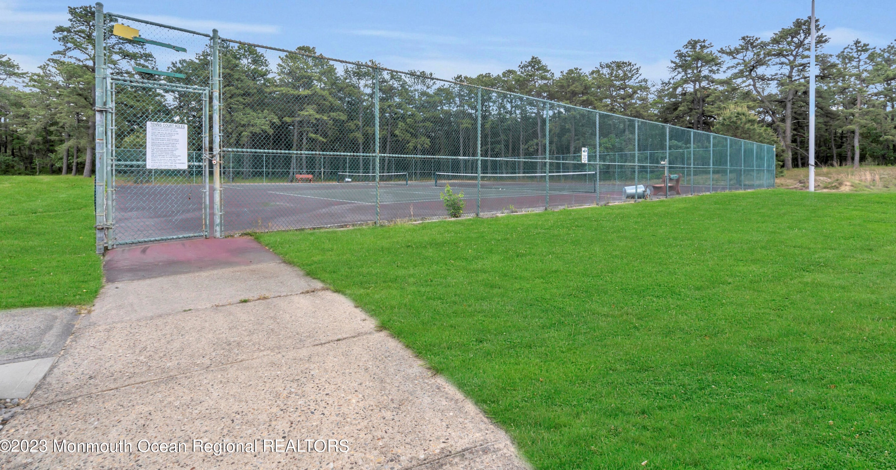 32 Exitir St, Toms River NJ 08757-5922 exterior