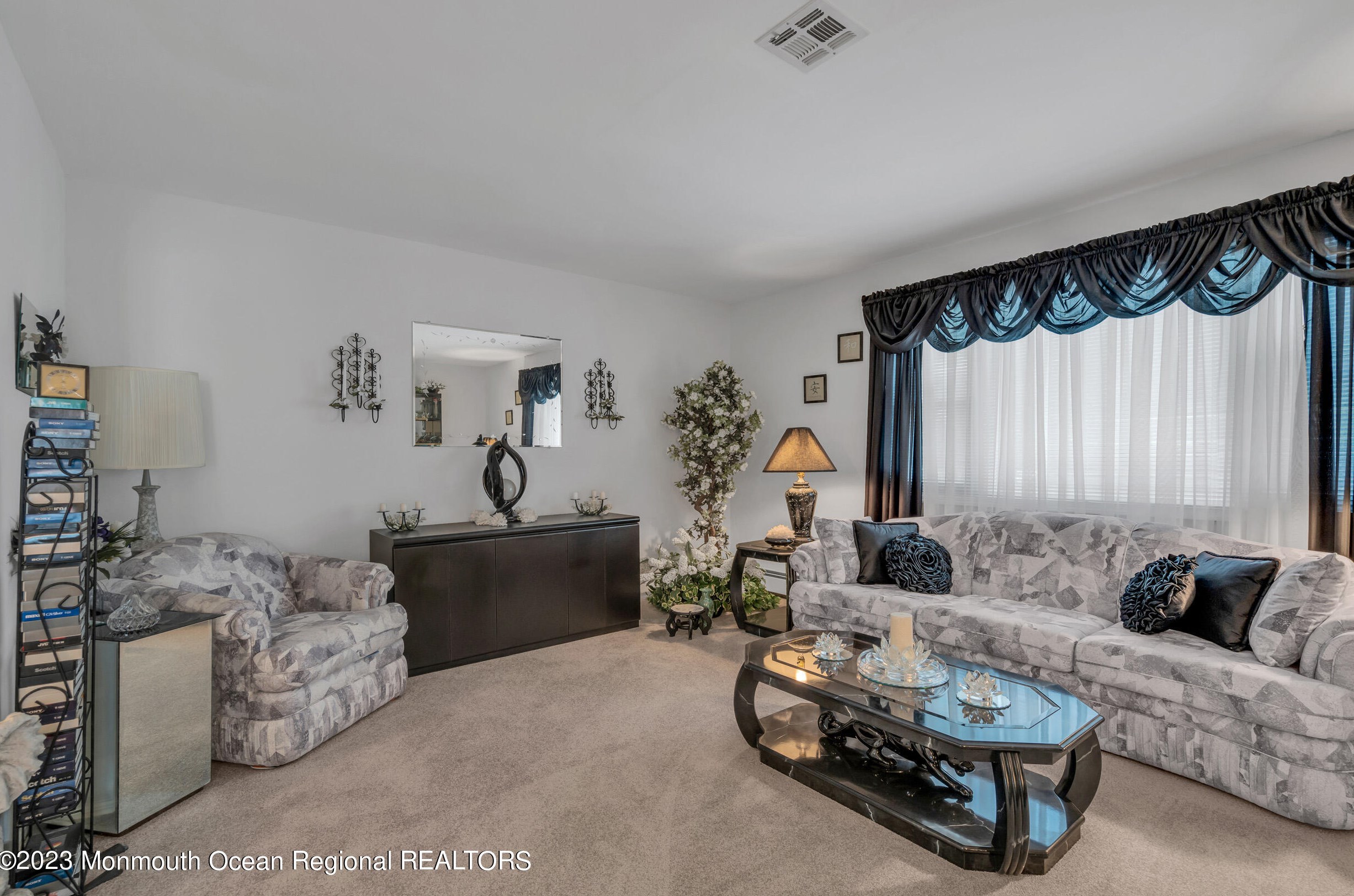 32 Exitir St, Toms River NJ 08757-5922 exterior