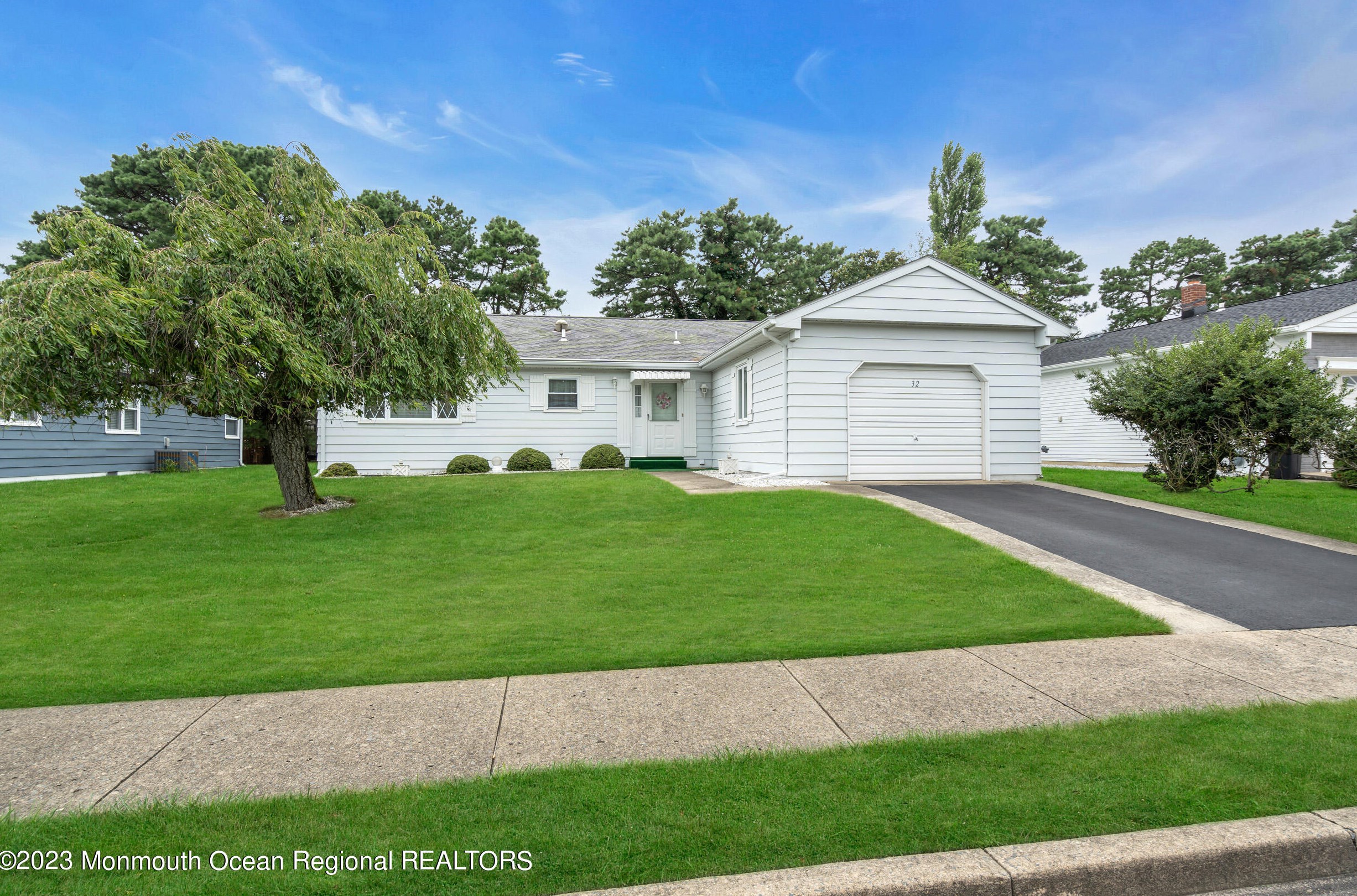 32 Exitir St, Toms River, NJ 08757-5921