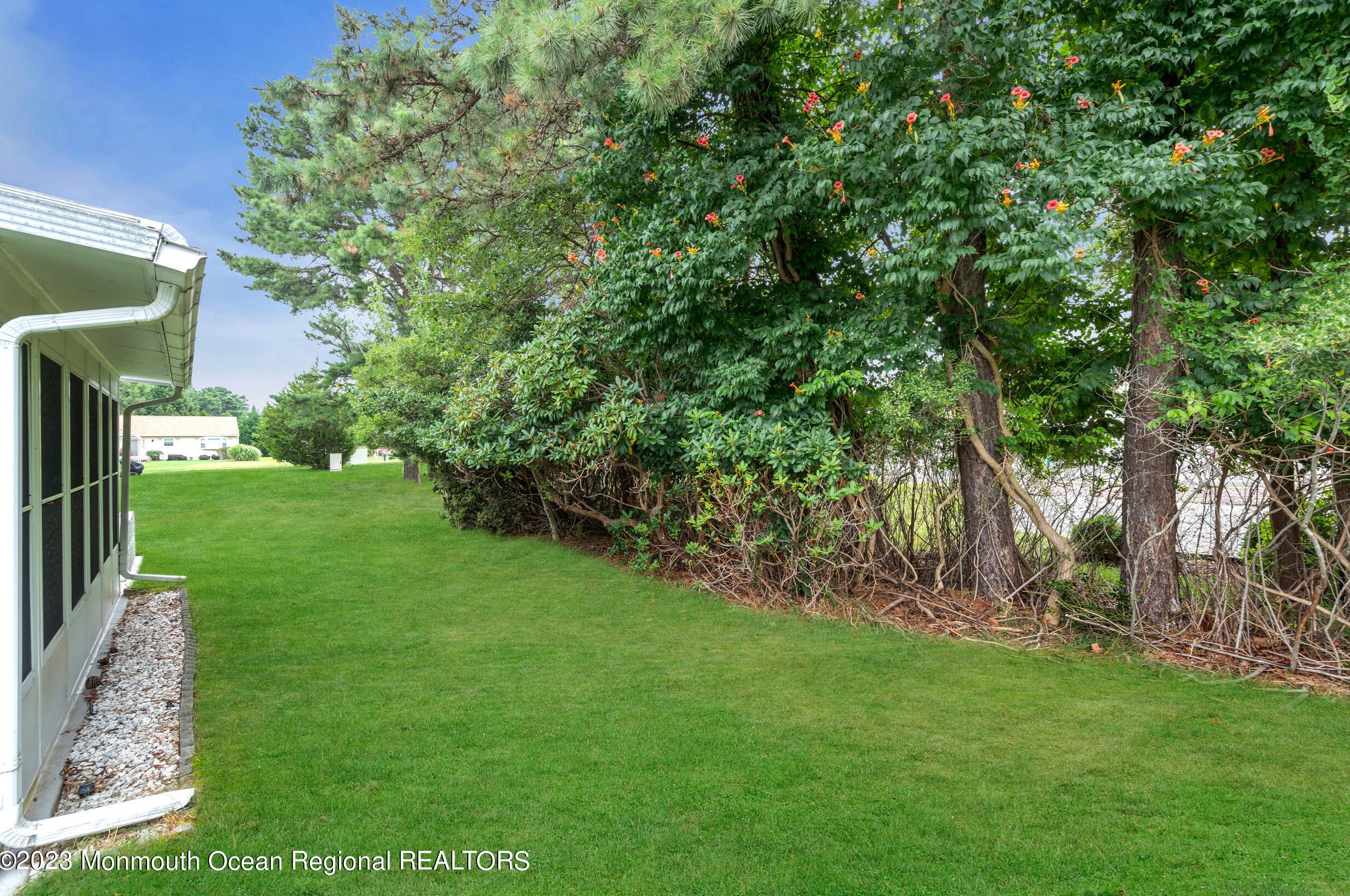 32 Exitir St, Toms River NJ 08757-5922 exterior