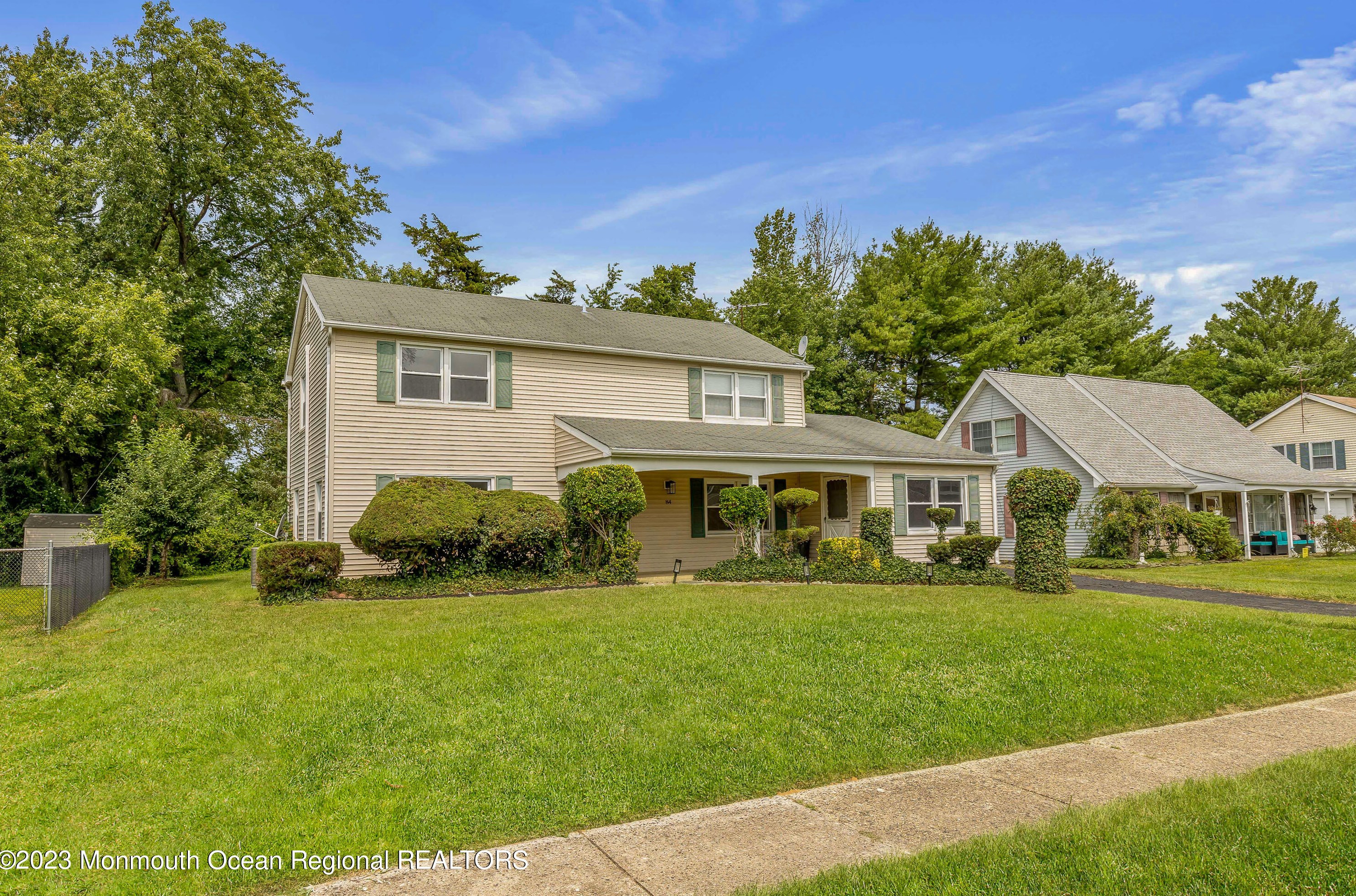 84 Ivy Way, Matawan, NJ 07747-1752