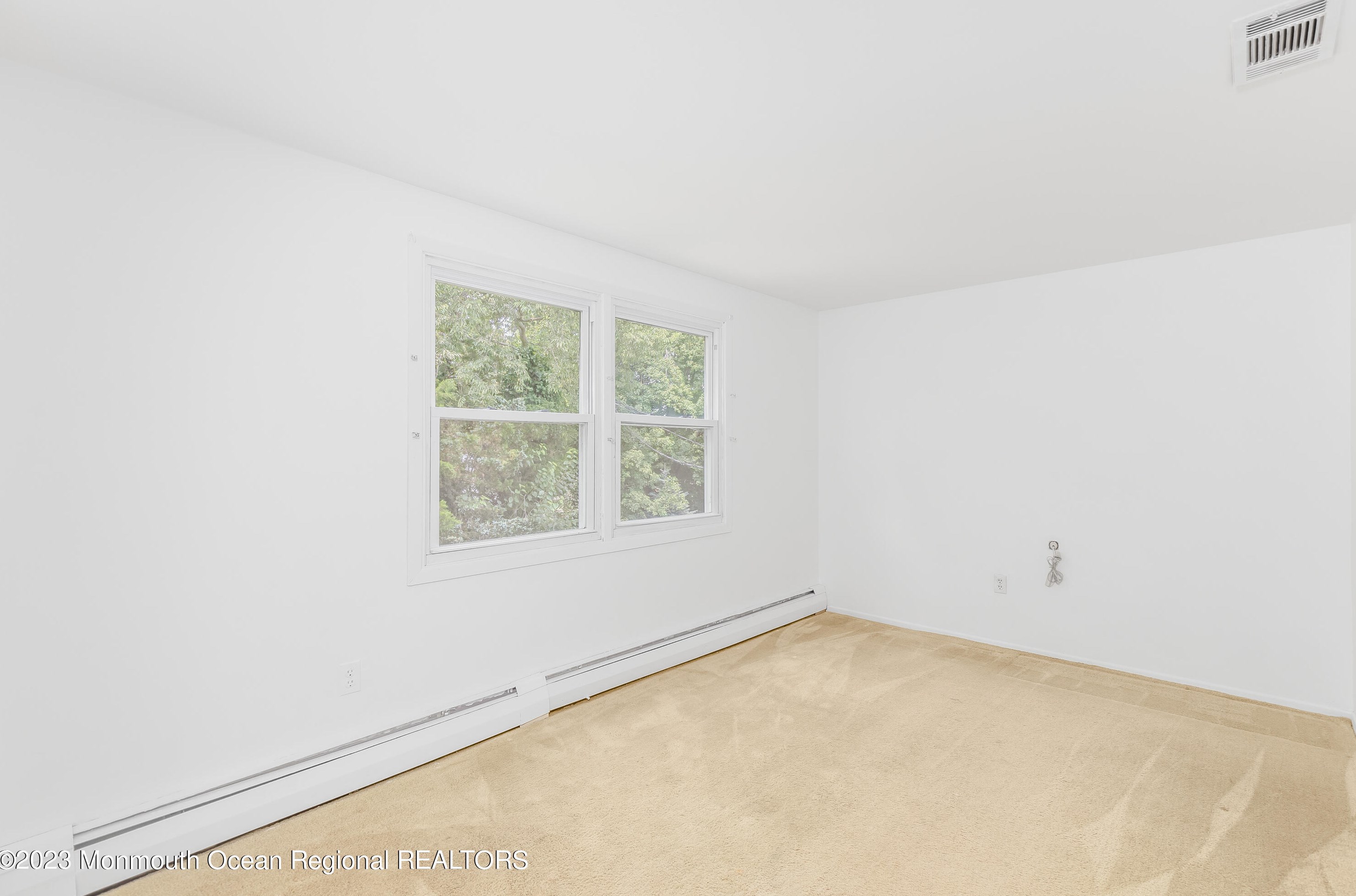 84 Ivy Way, Matawan NJ 07747-1730 exterior