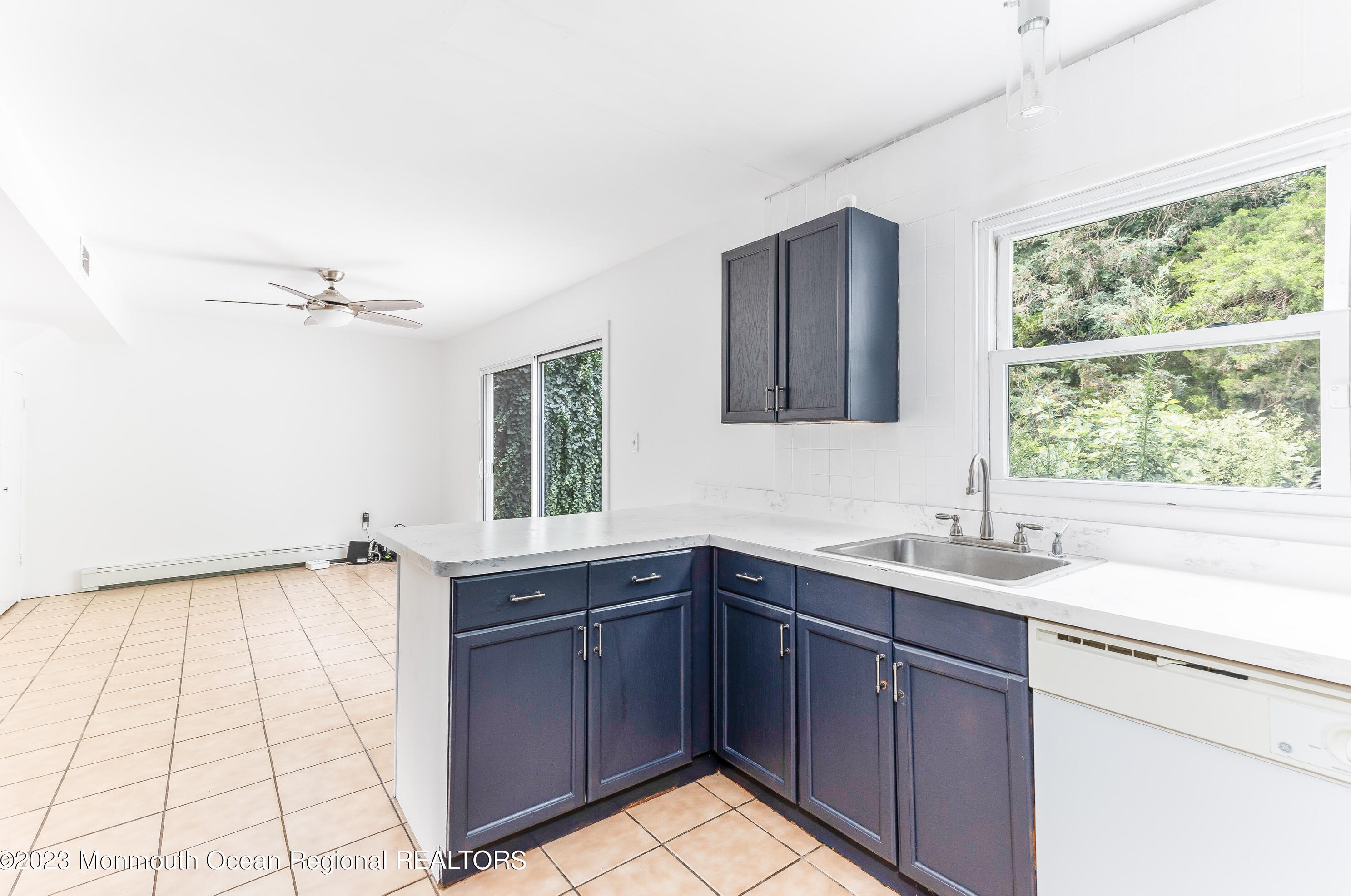 84 Ivy Way, Matawan NJ 07747-1730 exterior