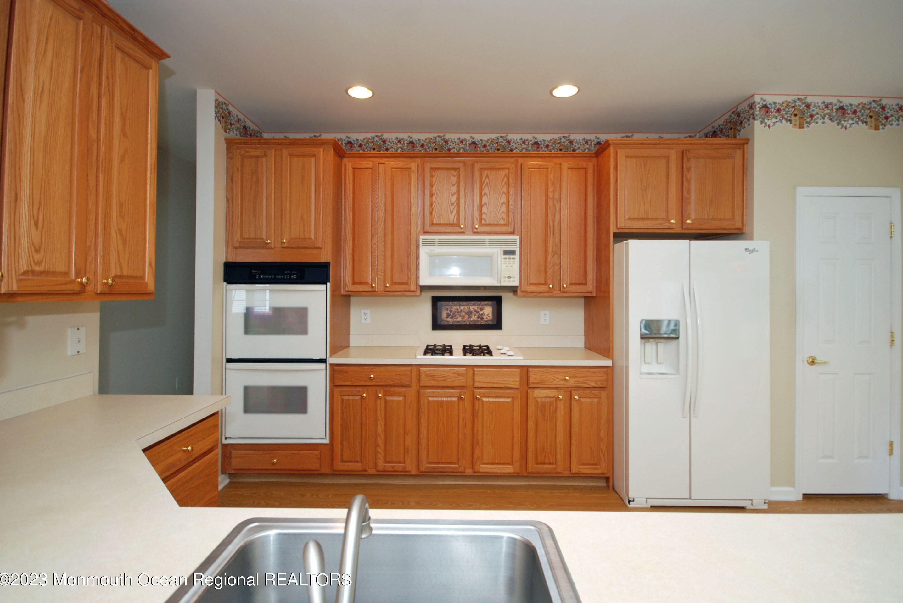 27 Plantation Way, Upper Freehold NJ 08501-1870 exterior